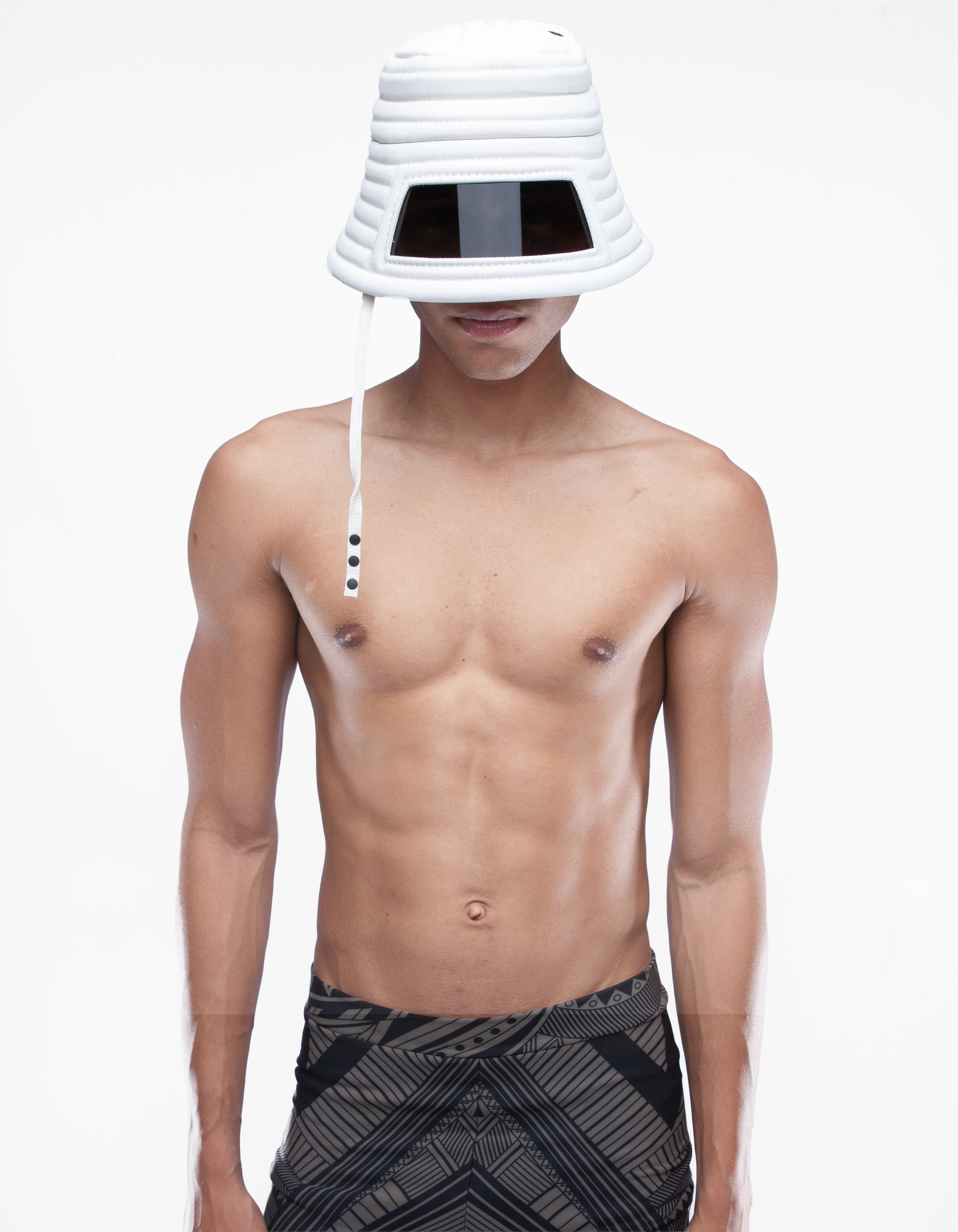VISERA DE SOMBRERO DE CUBO