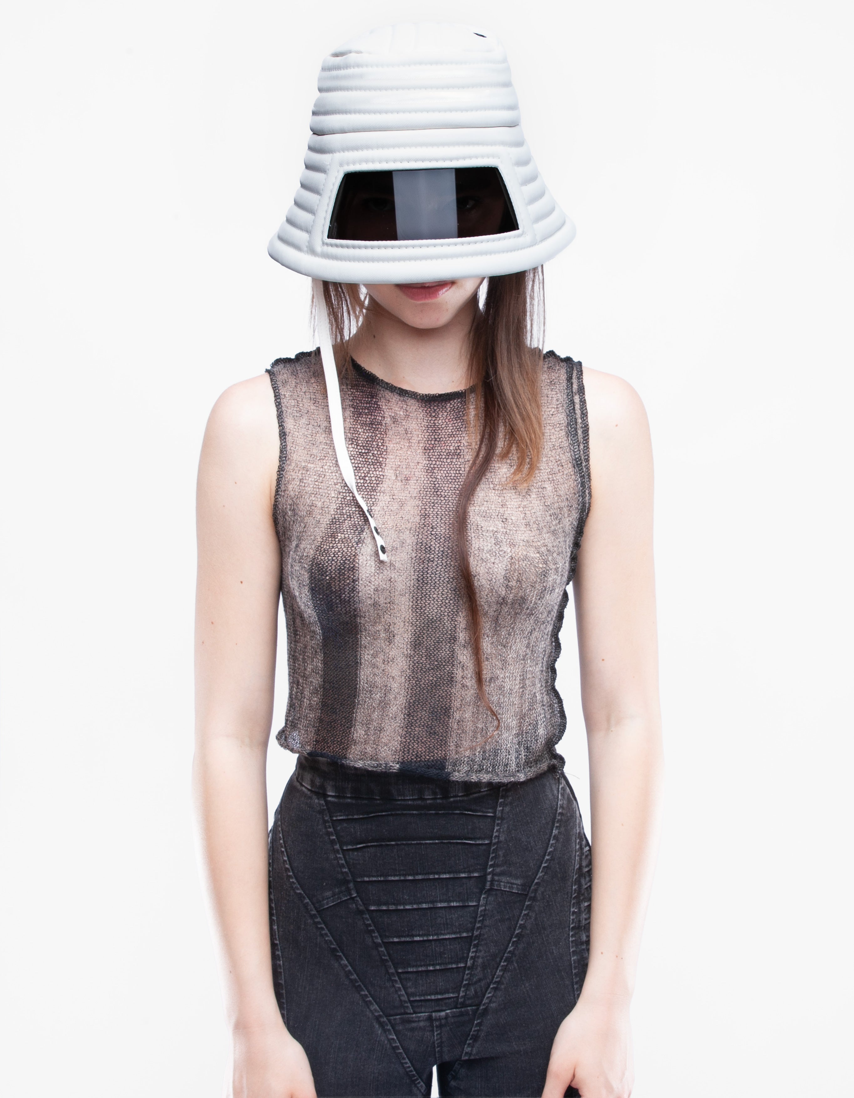 VISERA DE SOMBRERO DE CUBO
