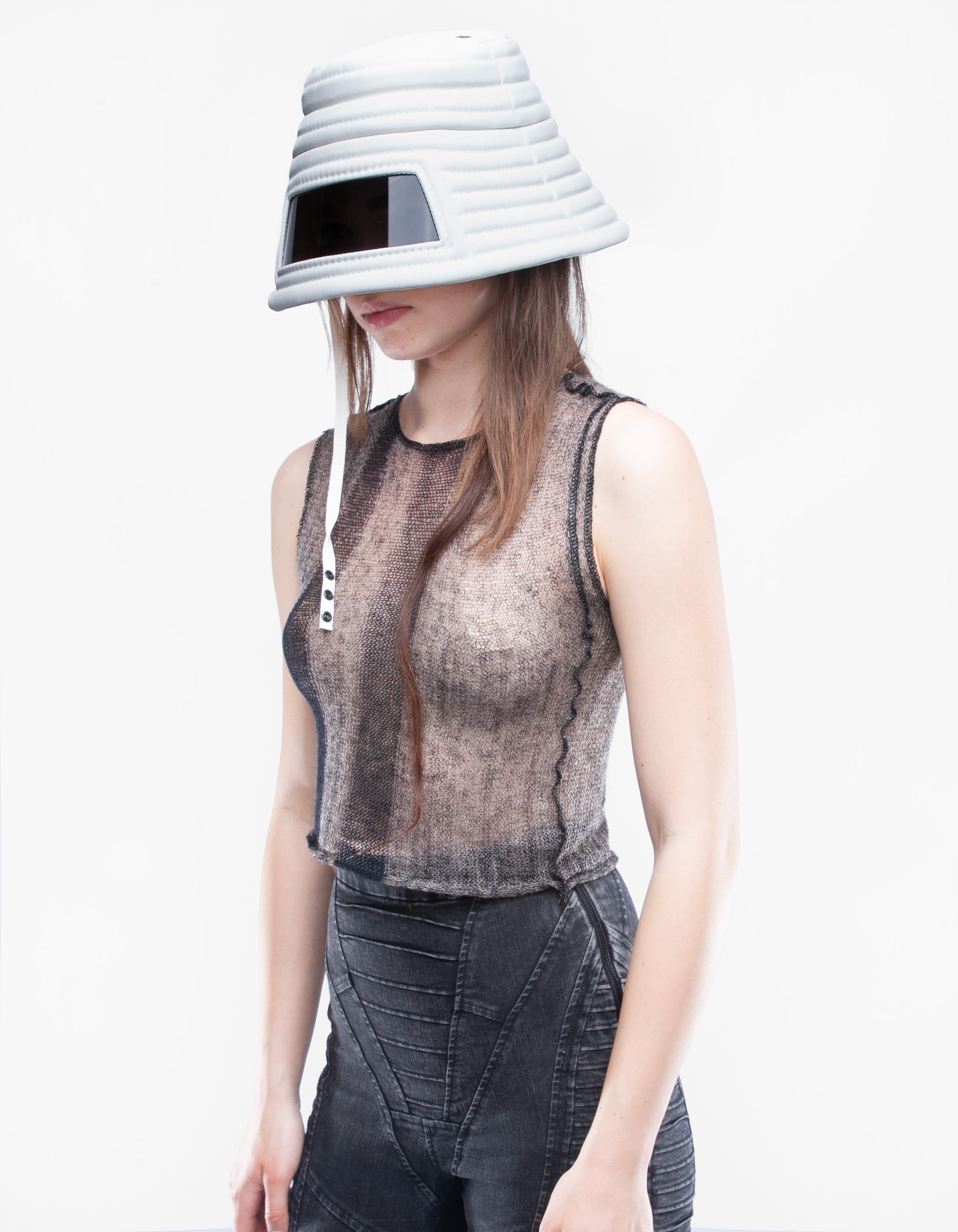 VISERA DE SOMBRERO DE CUBO