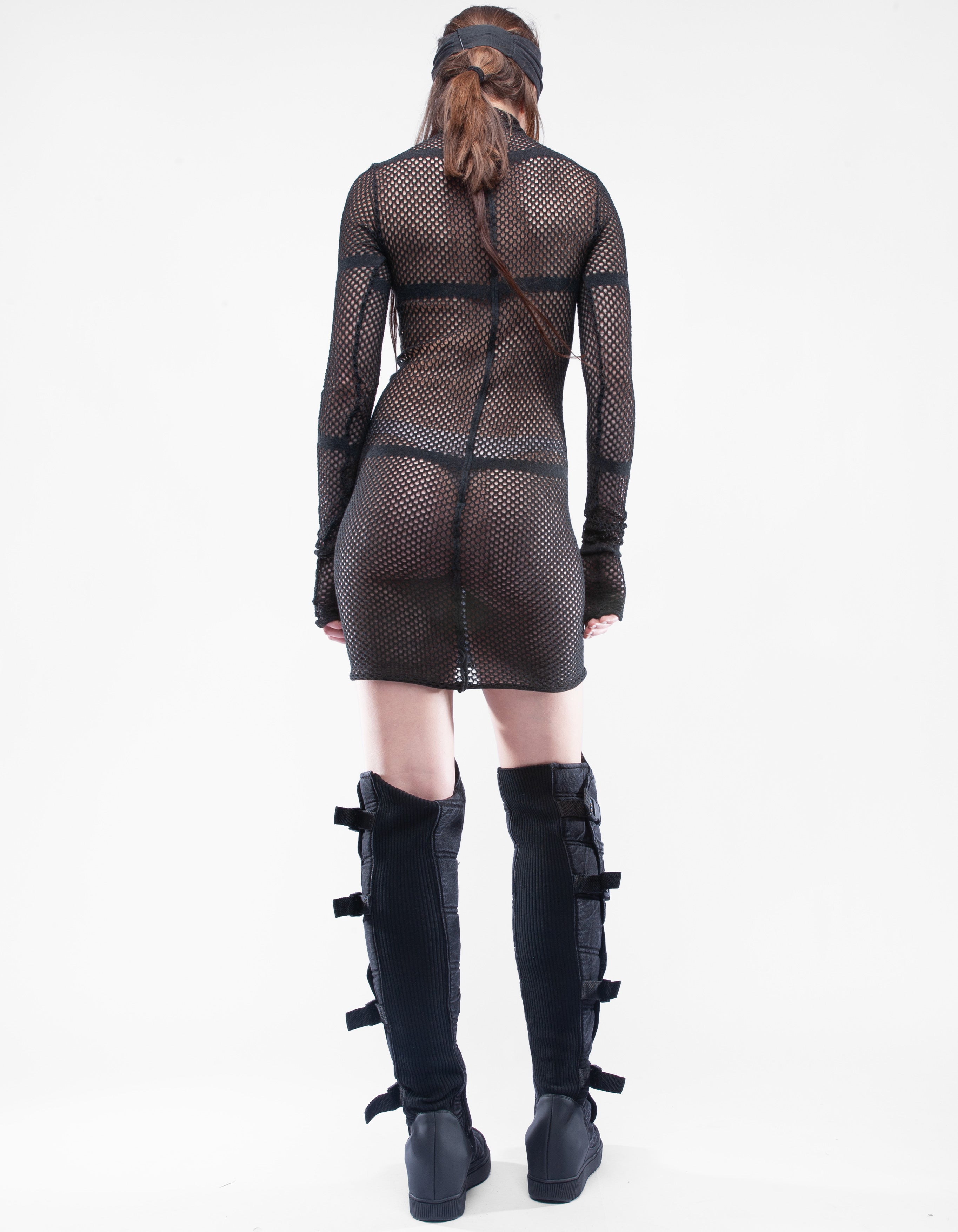 DRESS CROSS MOLECULAR
