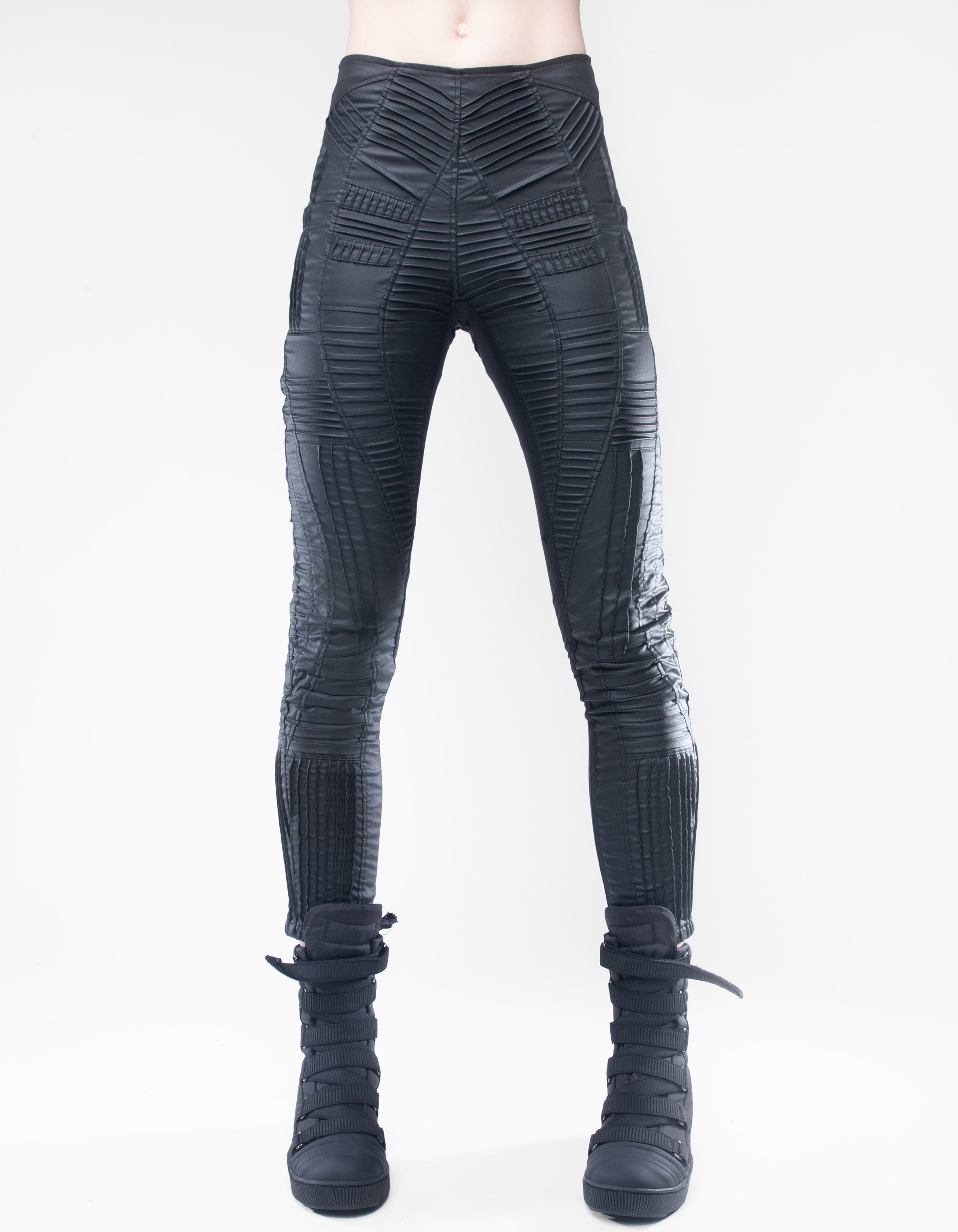 JEANS MÁS ALLÁ