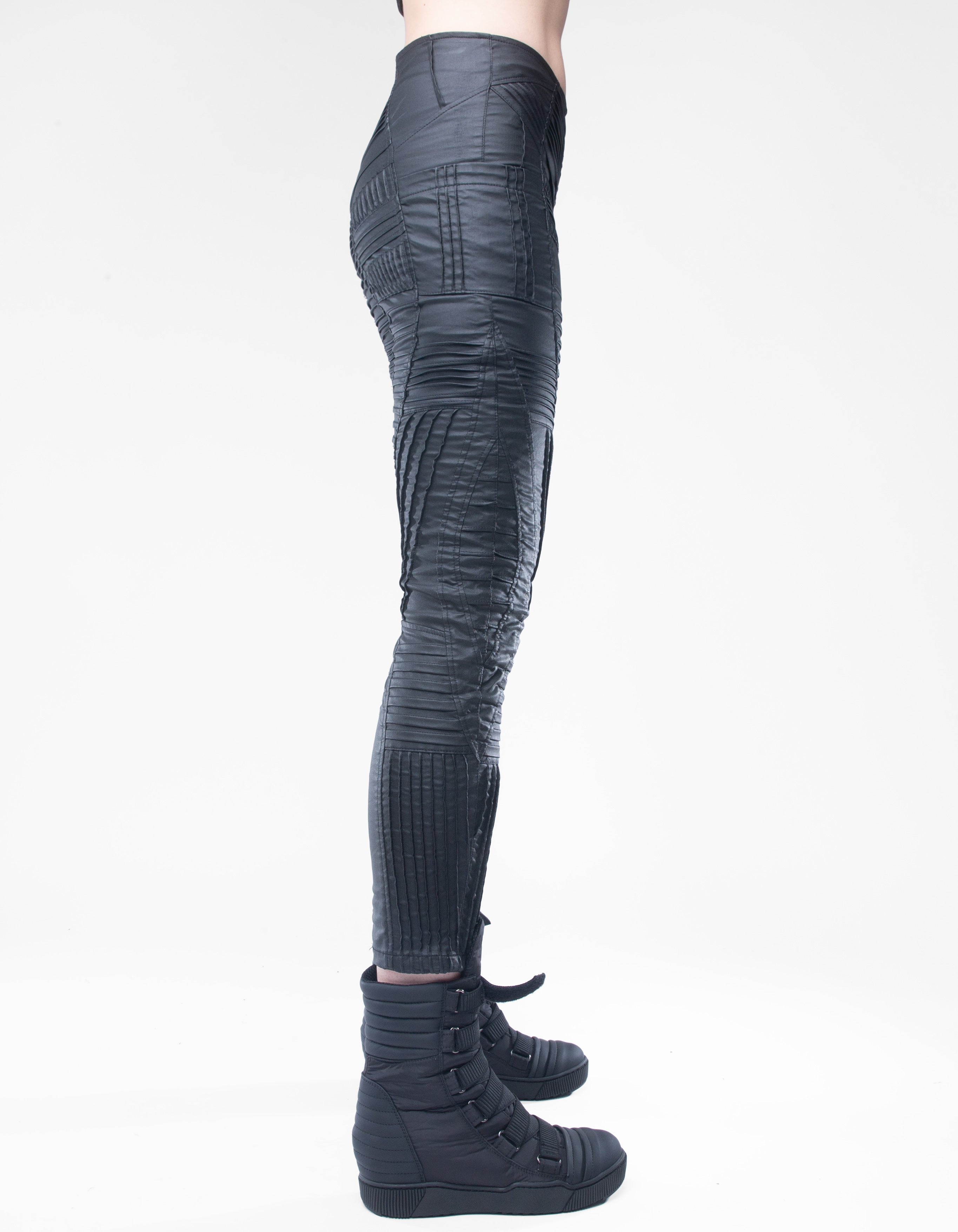 JEANS MÁS ALLÁ