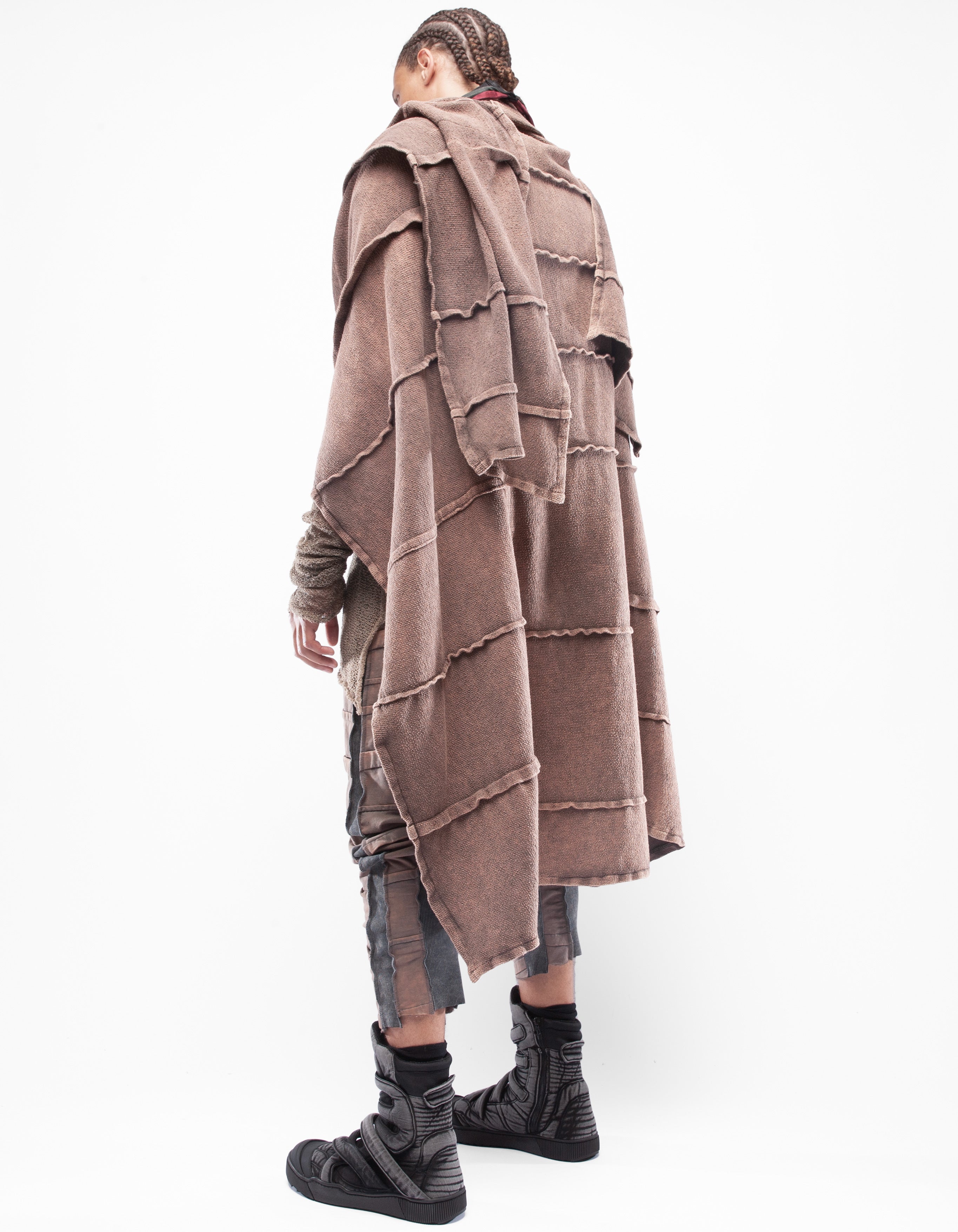 L'ERMITE DU MANTEAU
