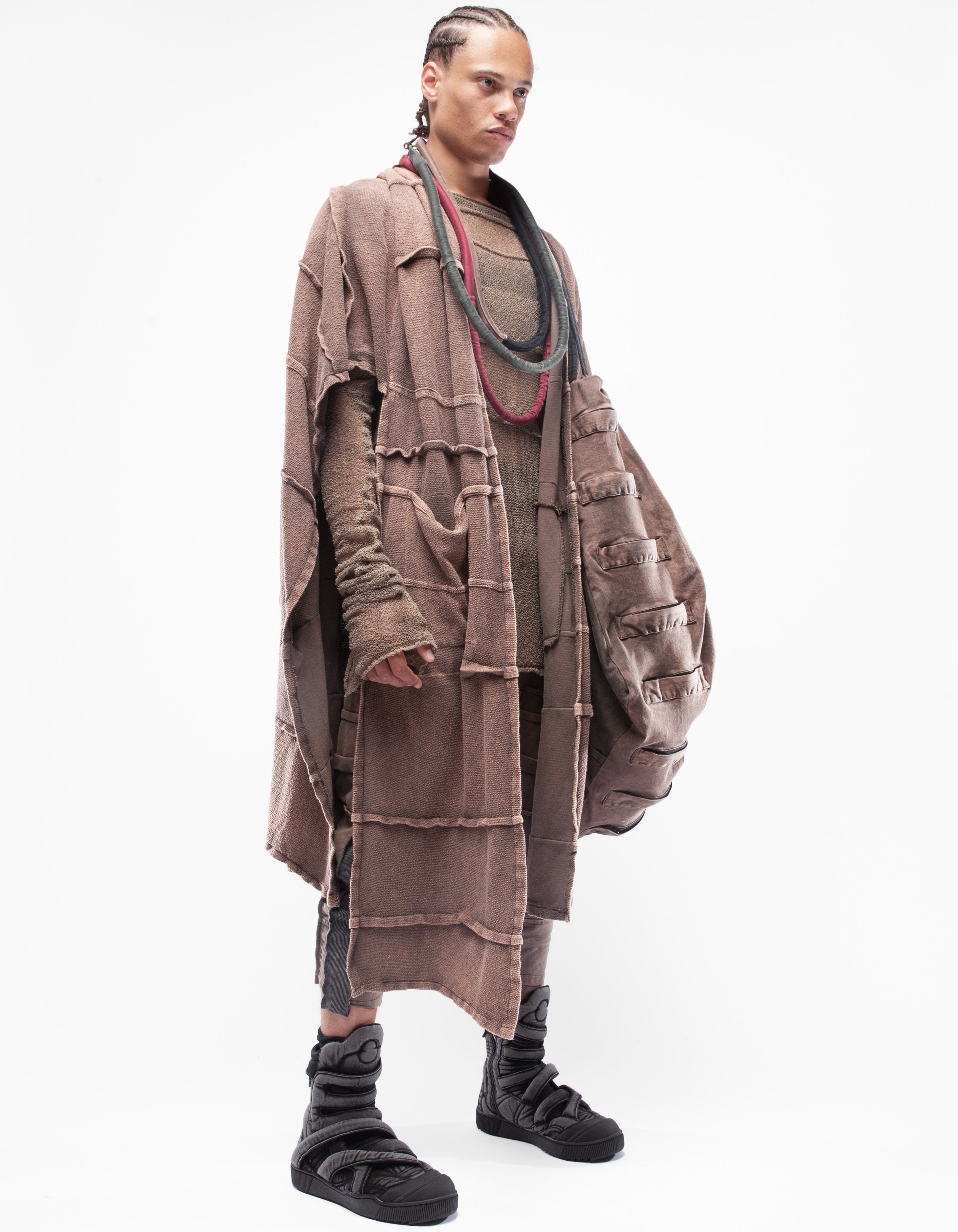 L'ERMITE DU MANTEAU