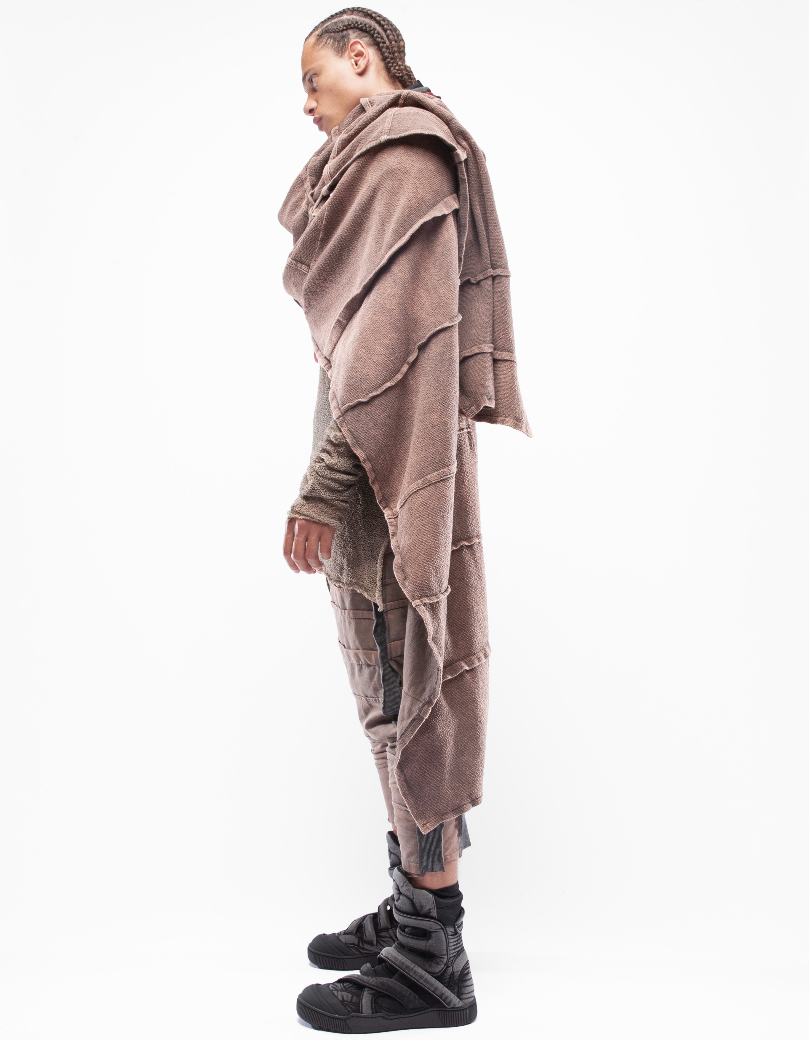L'ERMITE DU MANTEAU