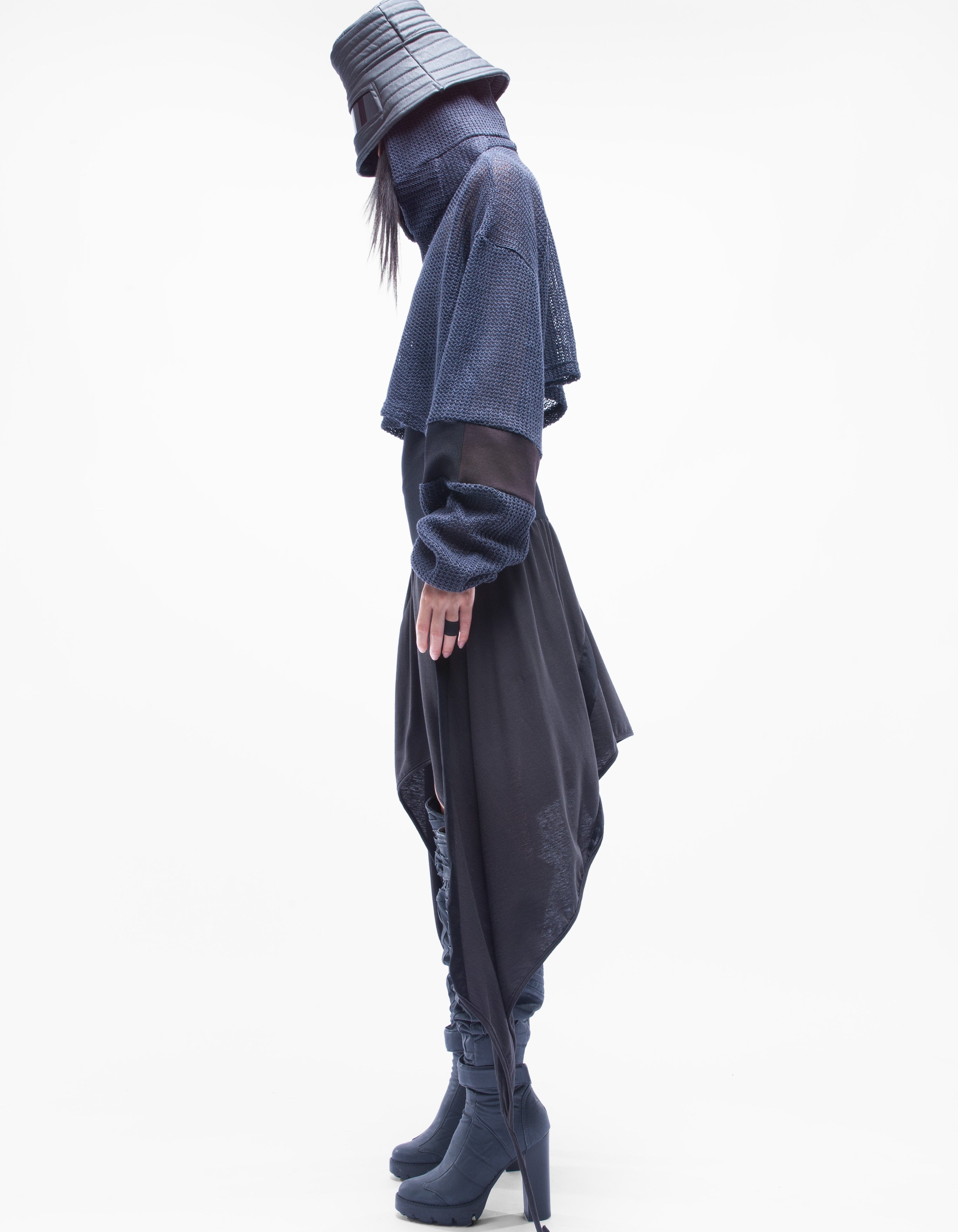 SUDADERA CORTA DE TEJIDO LEAP W