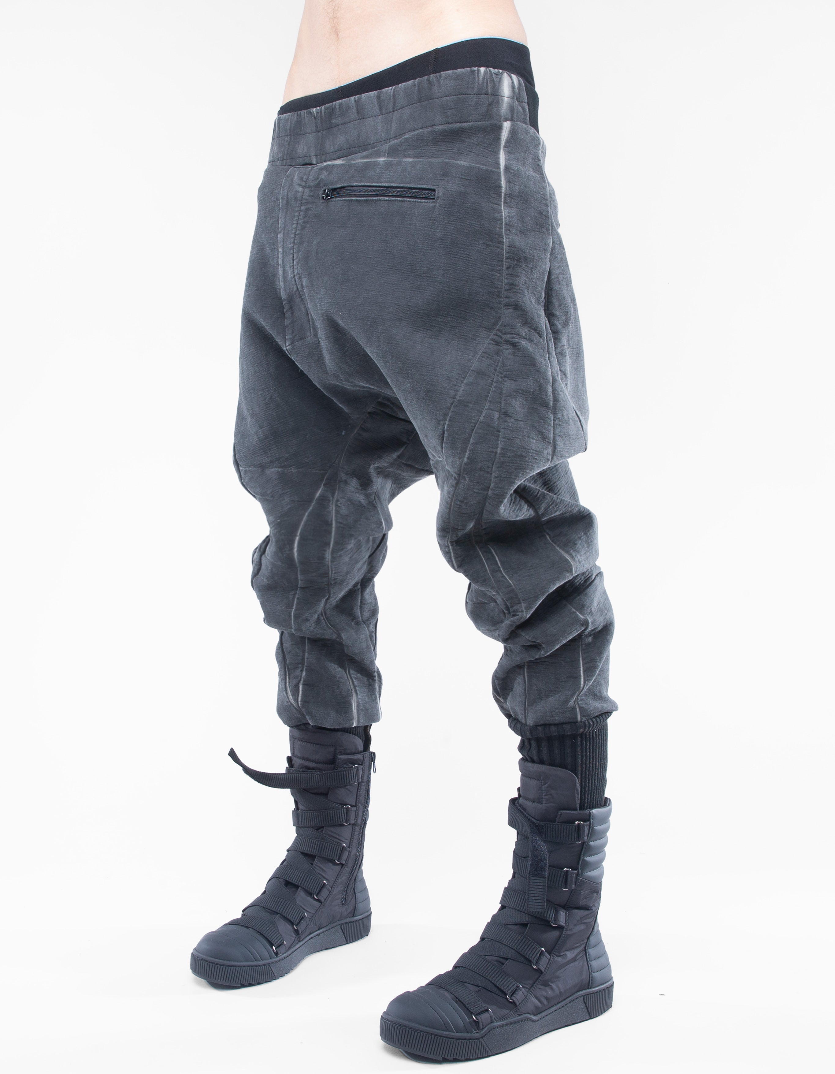 HOSEN BAGGY SCHNEIDIG