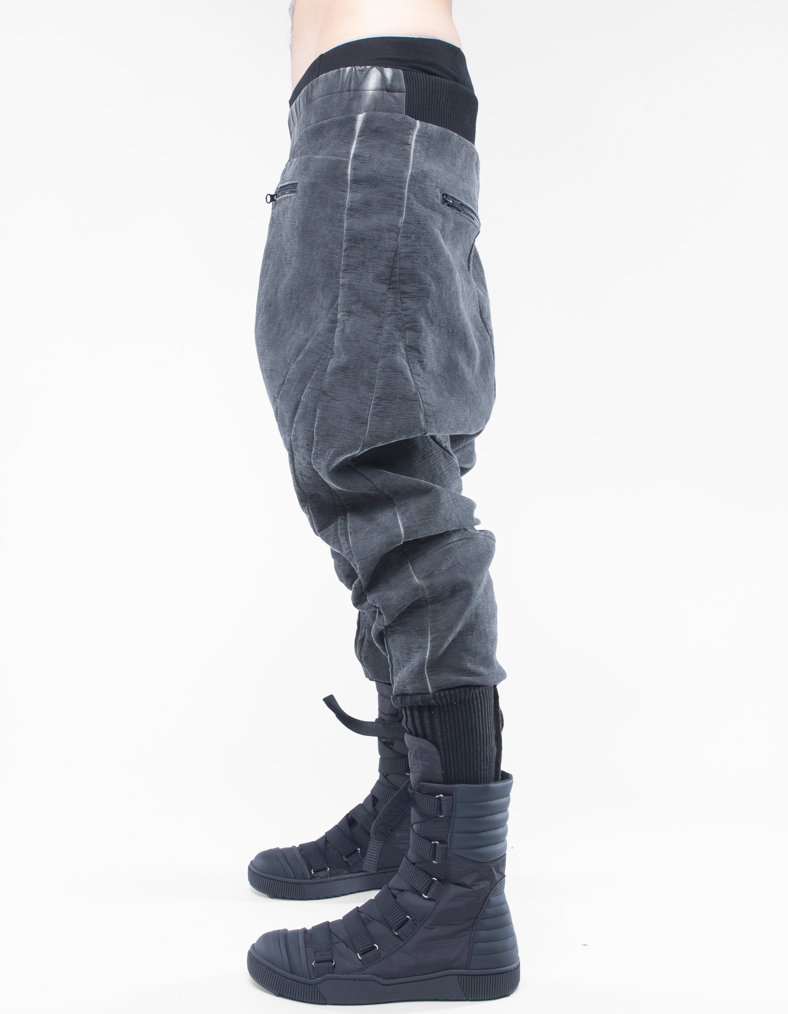 HOSEN BAGGY SCHNEIDIG