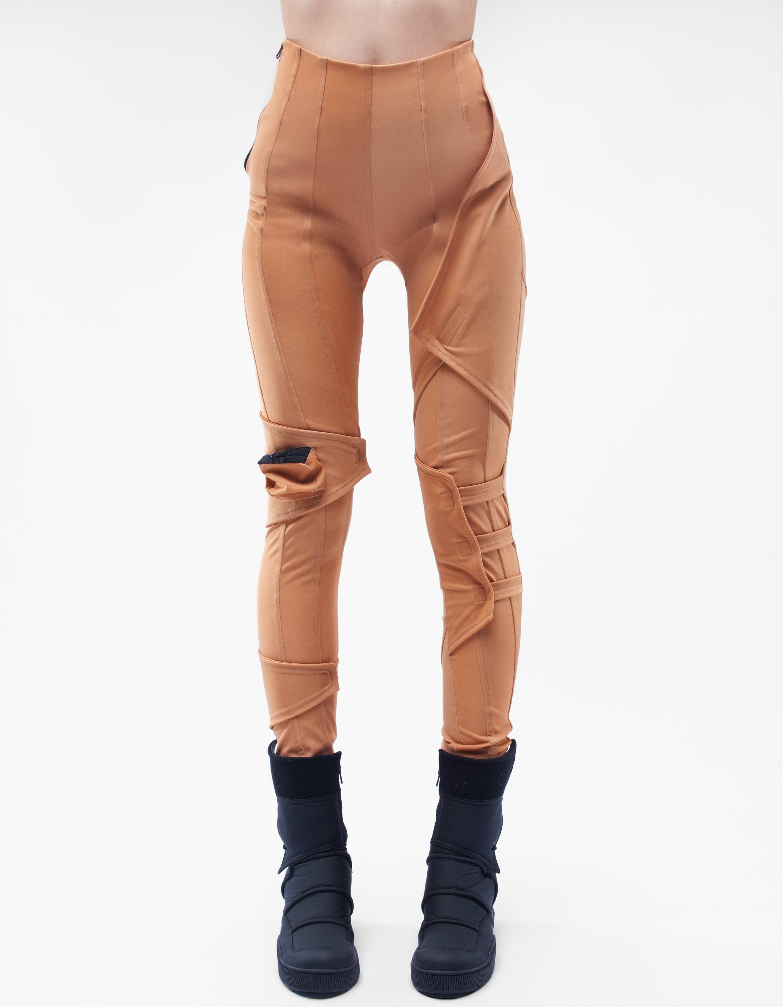 PANTALONES AJUSTADOS ARISE