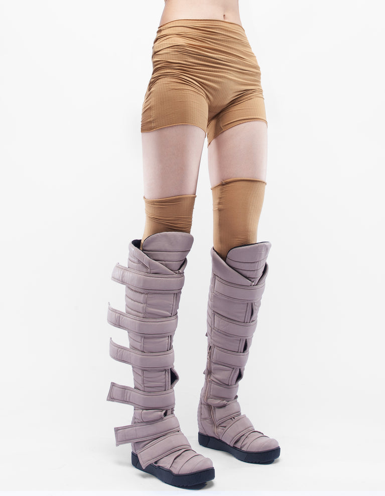 VISIÓN BAJO PANTALONES