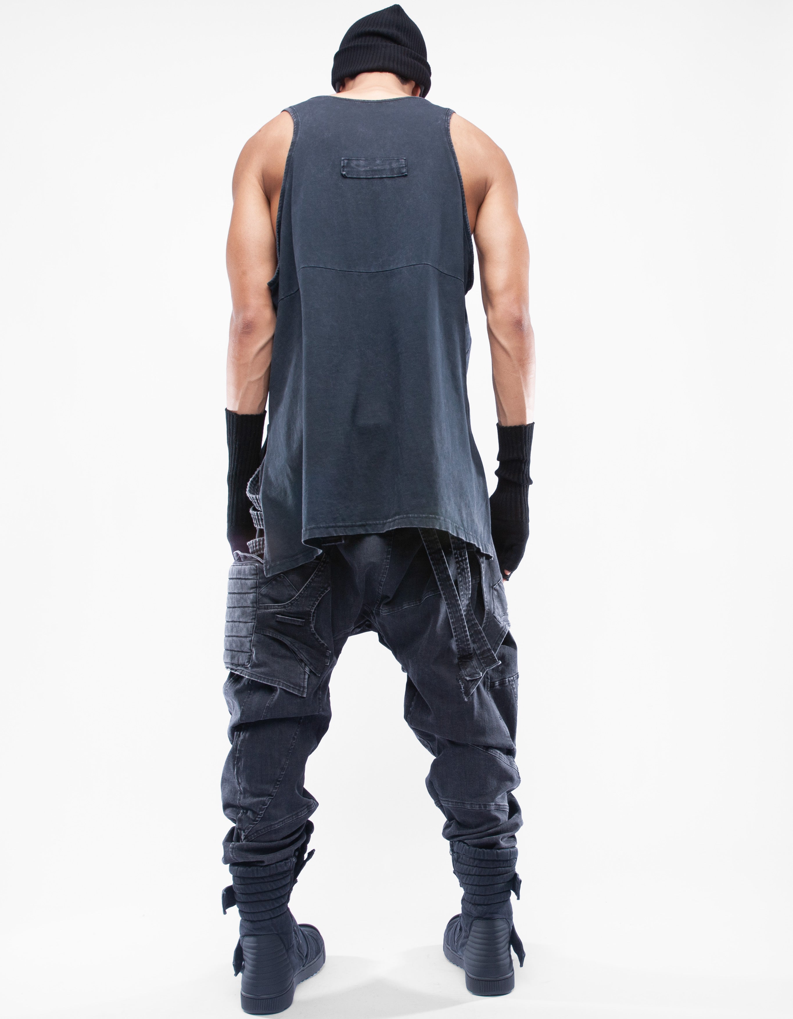 VEST COMMANDER