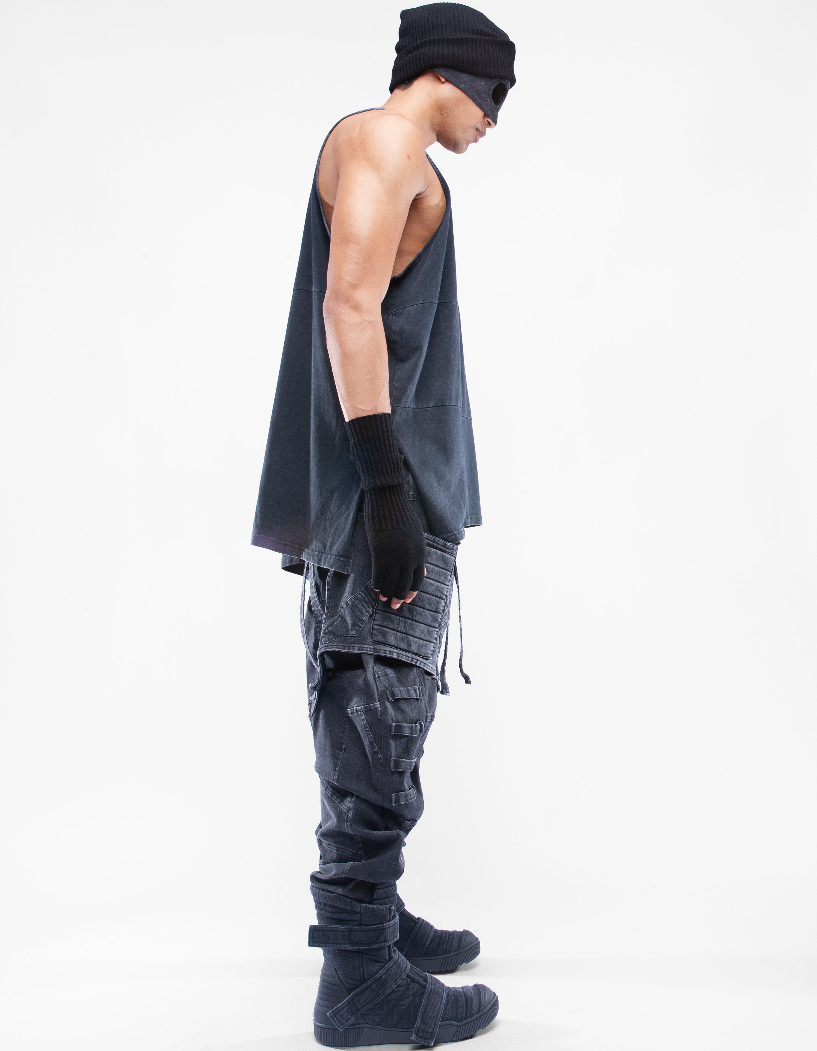 VEST COMMANDER