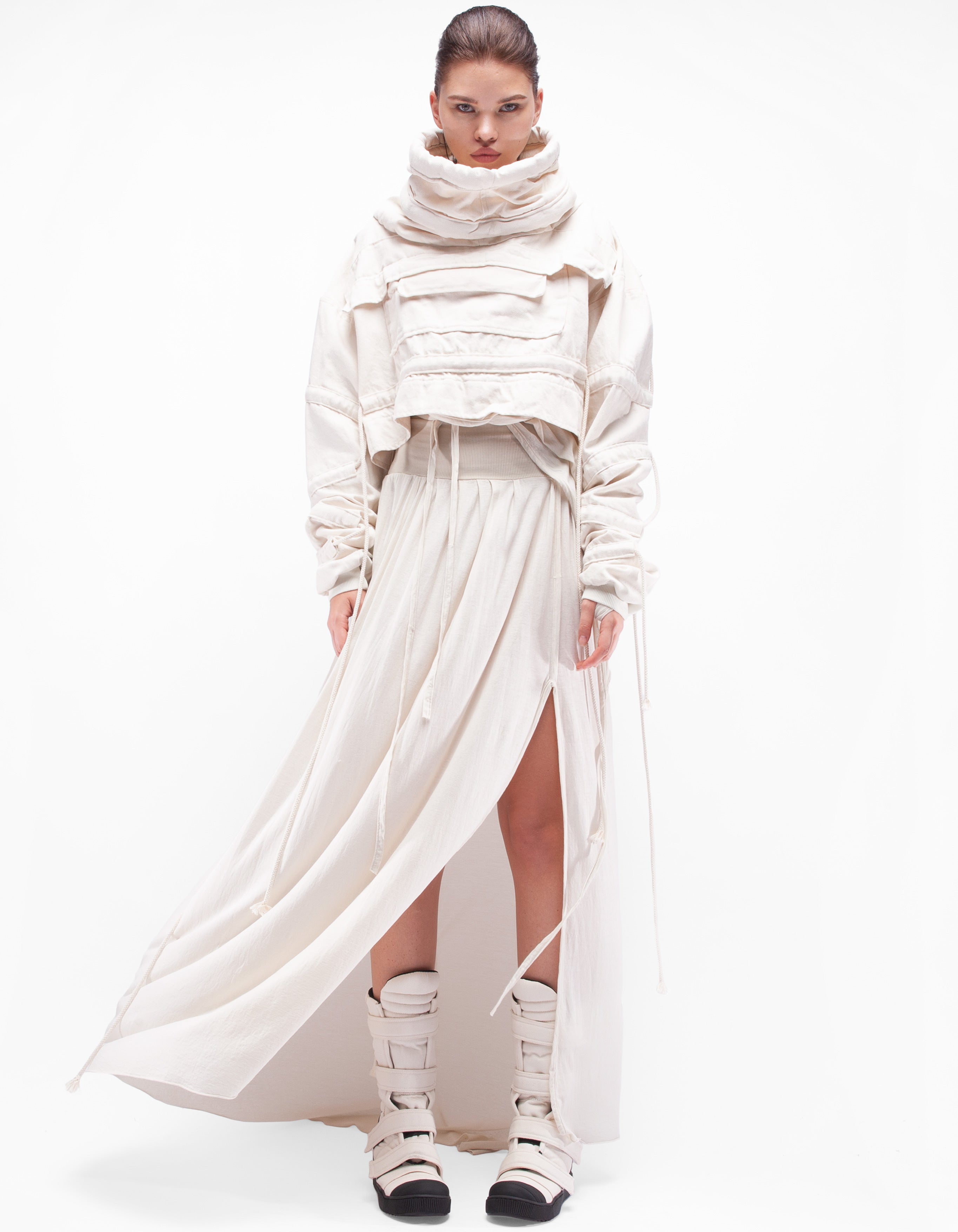 KLEID AUSSCHNITT ASCENSION