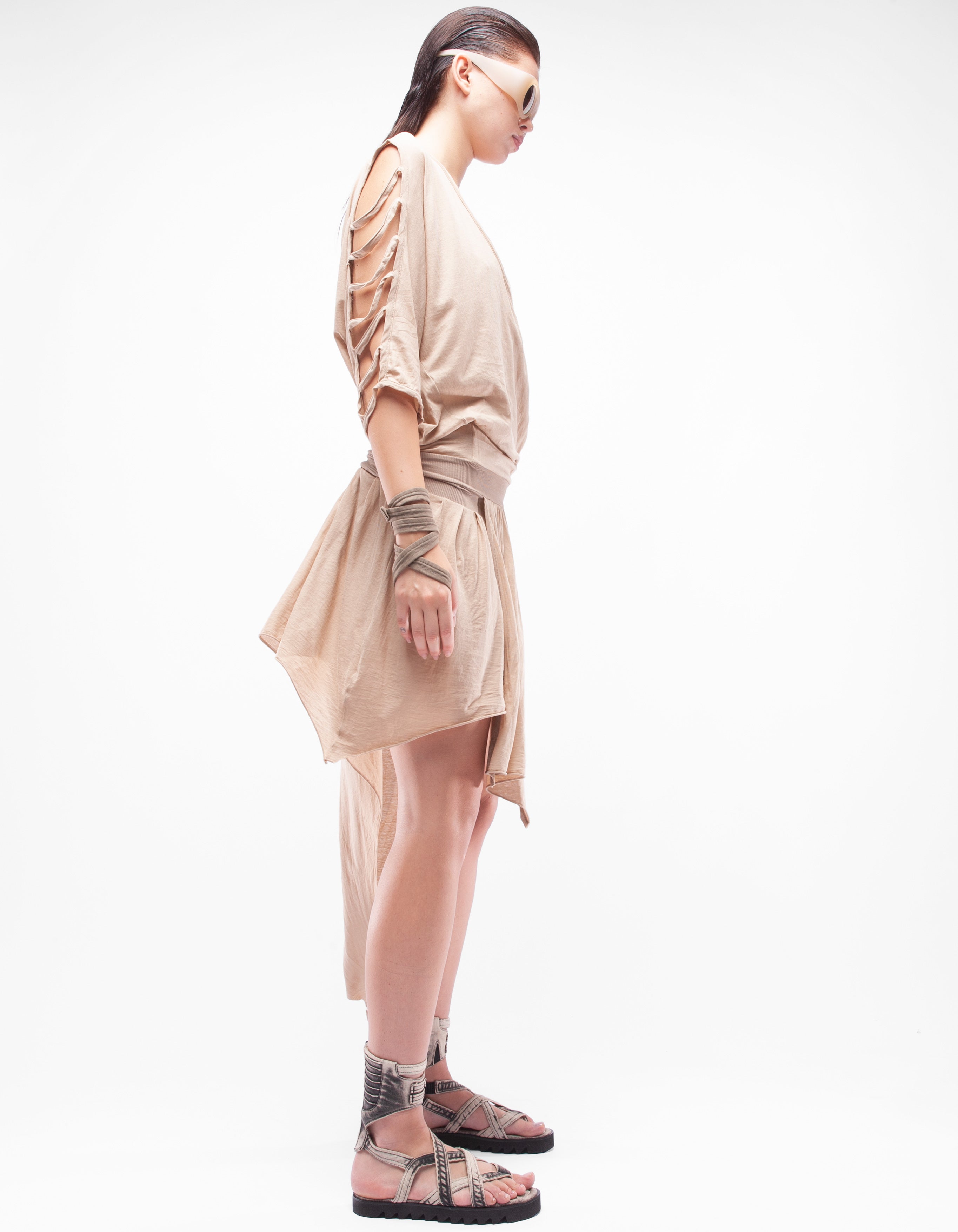 ROBE V CONSCIENT