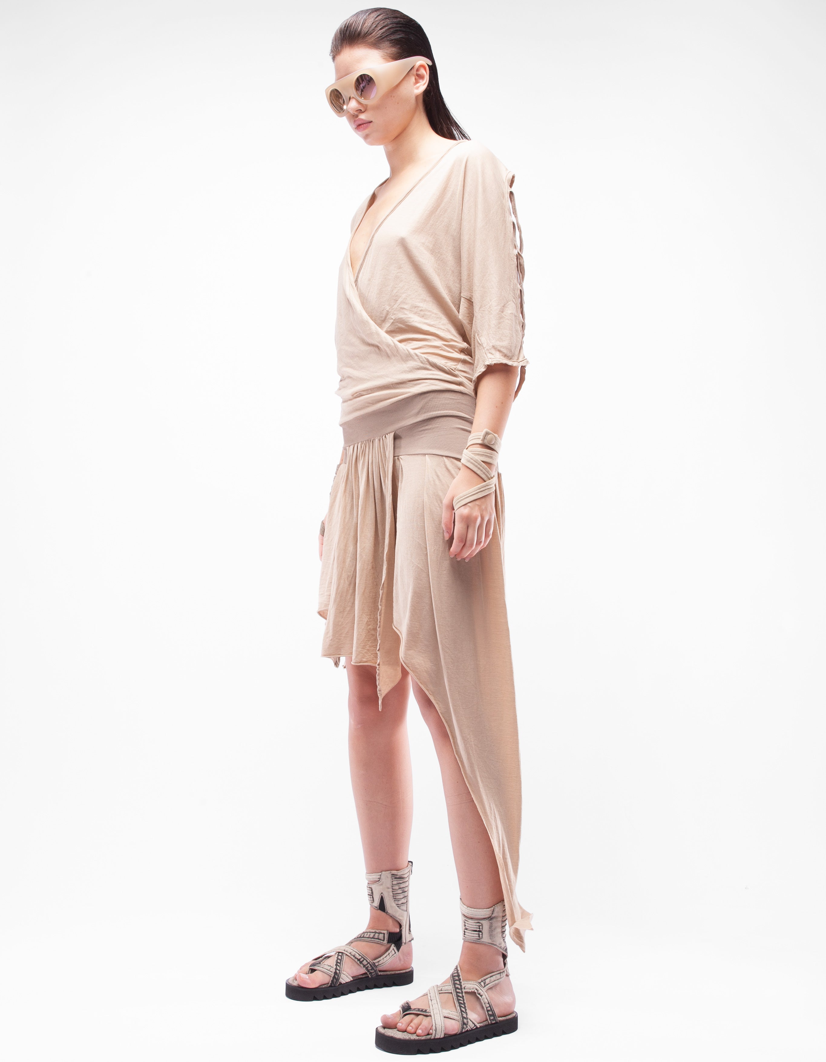 ROBE V CONSCIENT