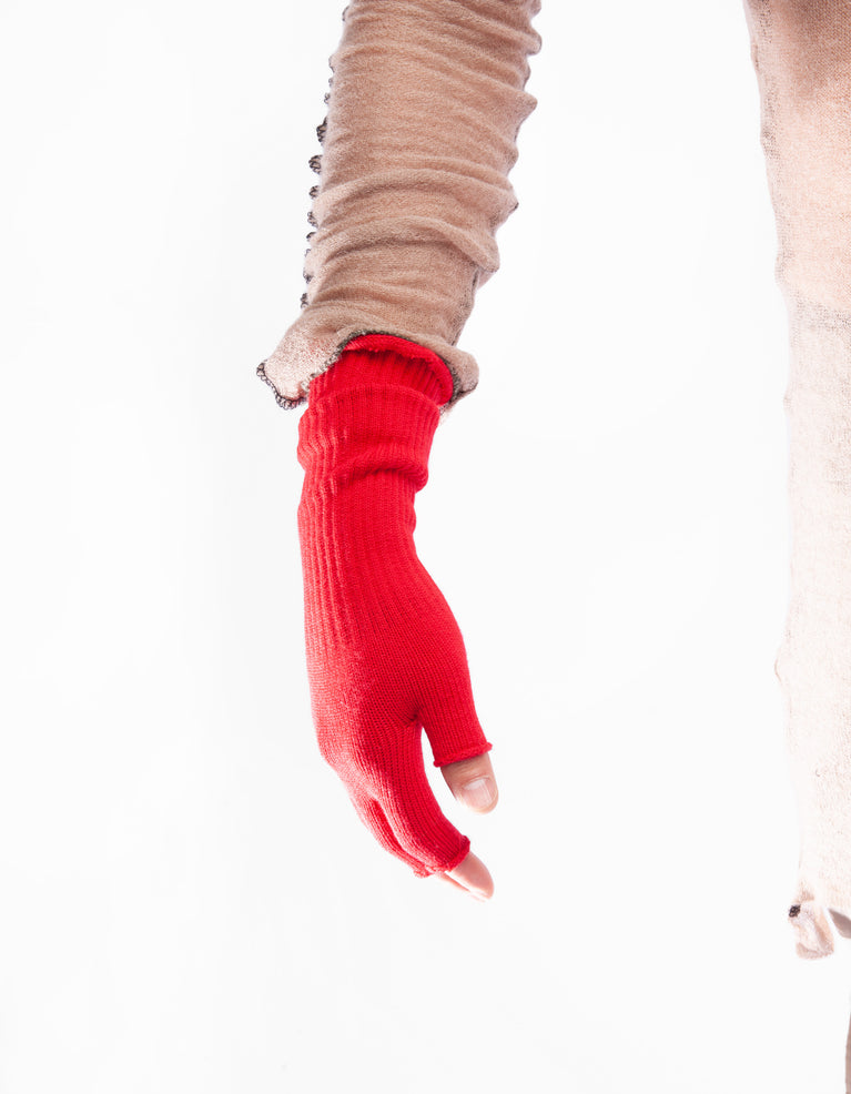 GLOVES FINGERS RED