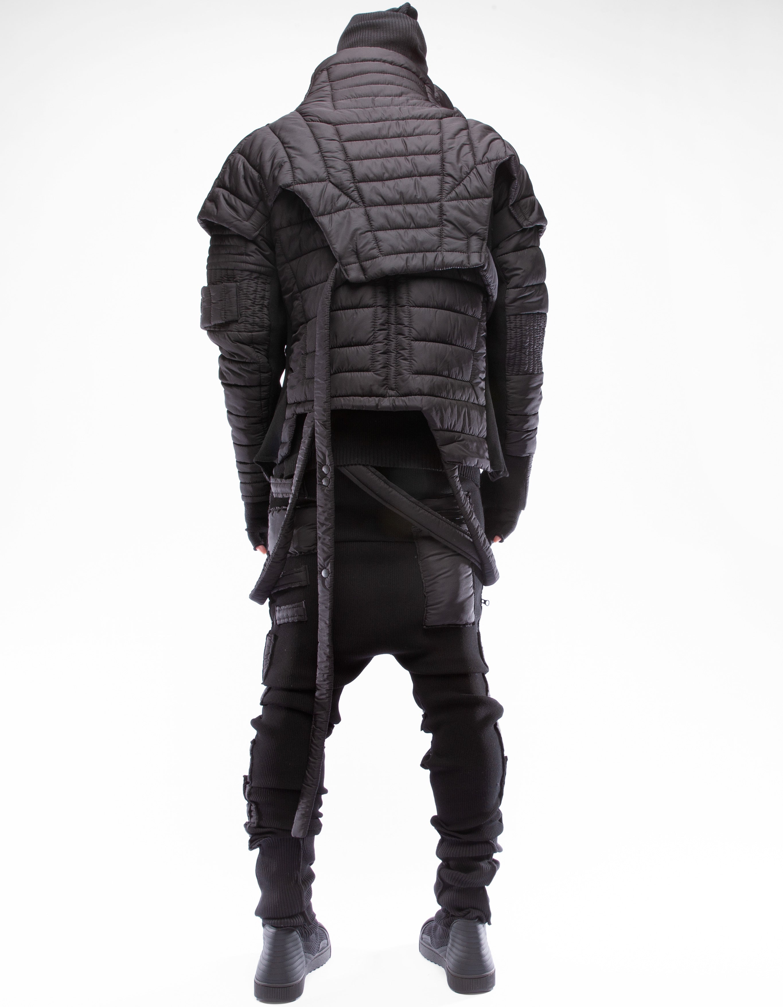 JACKE ENGINE ZEITLOS