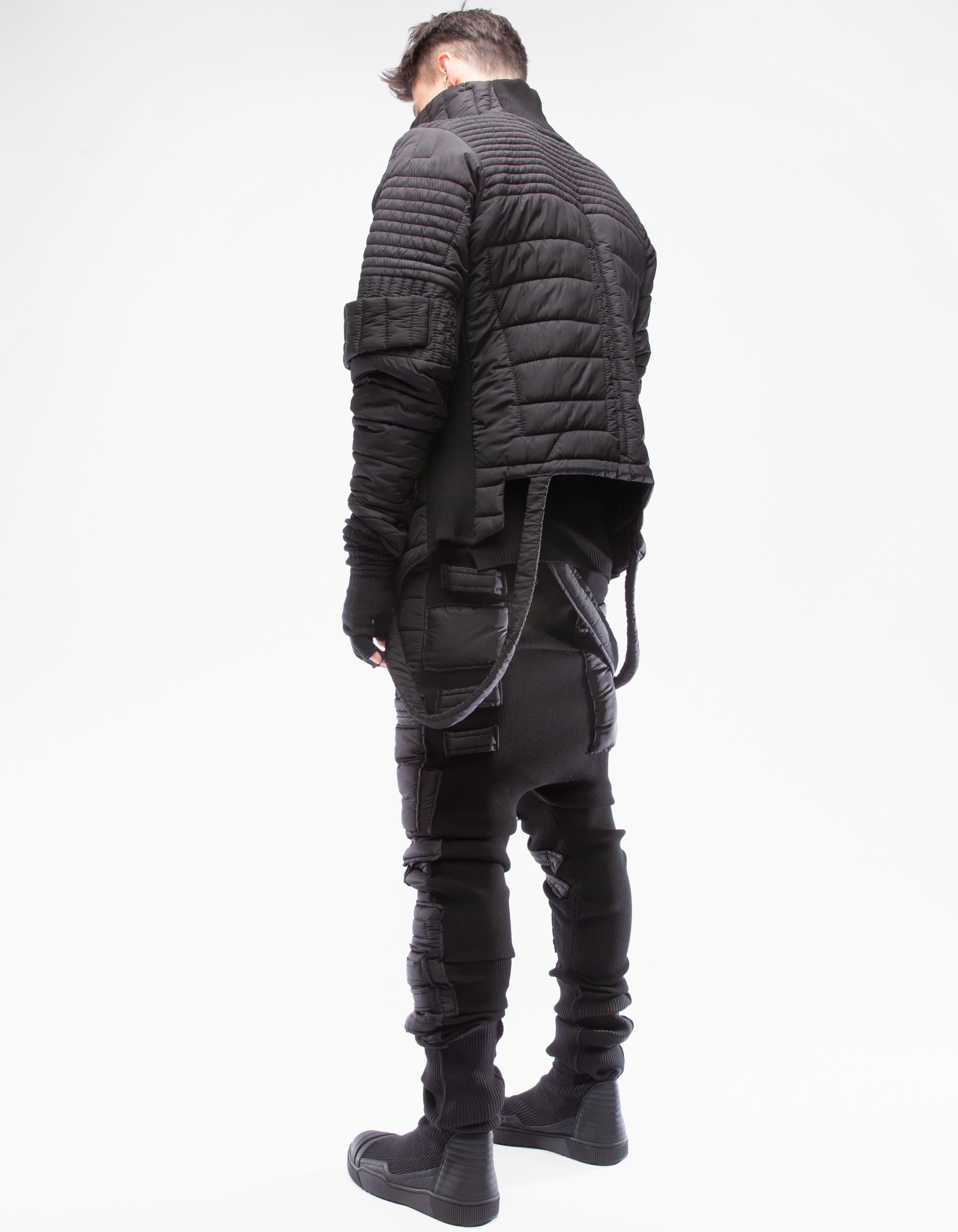 JACKE ENGINE ZEITLOS