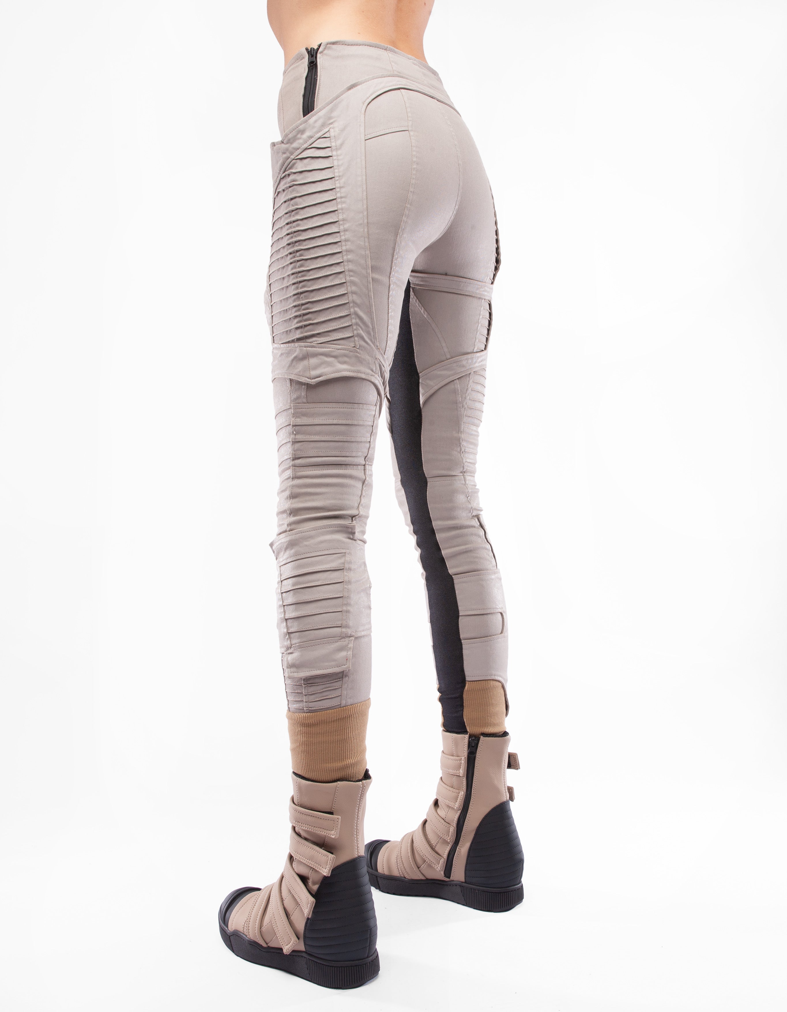 JEANS-MOTORSCHALE