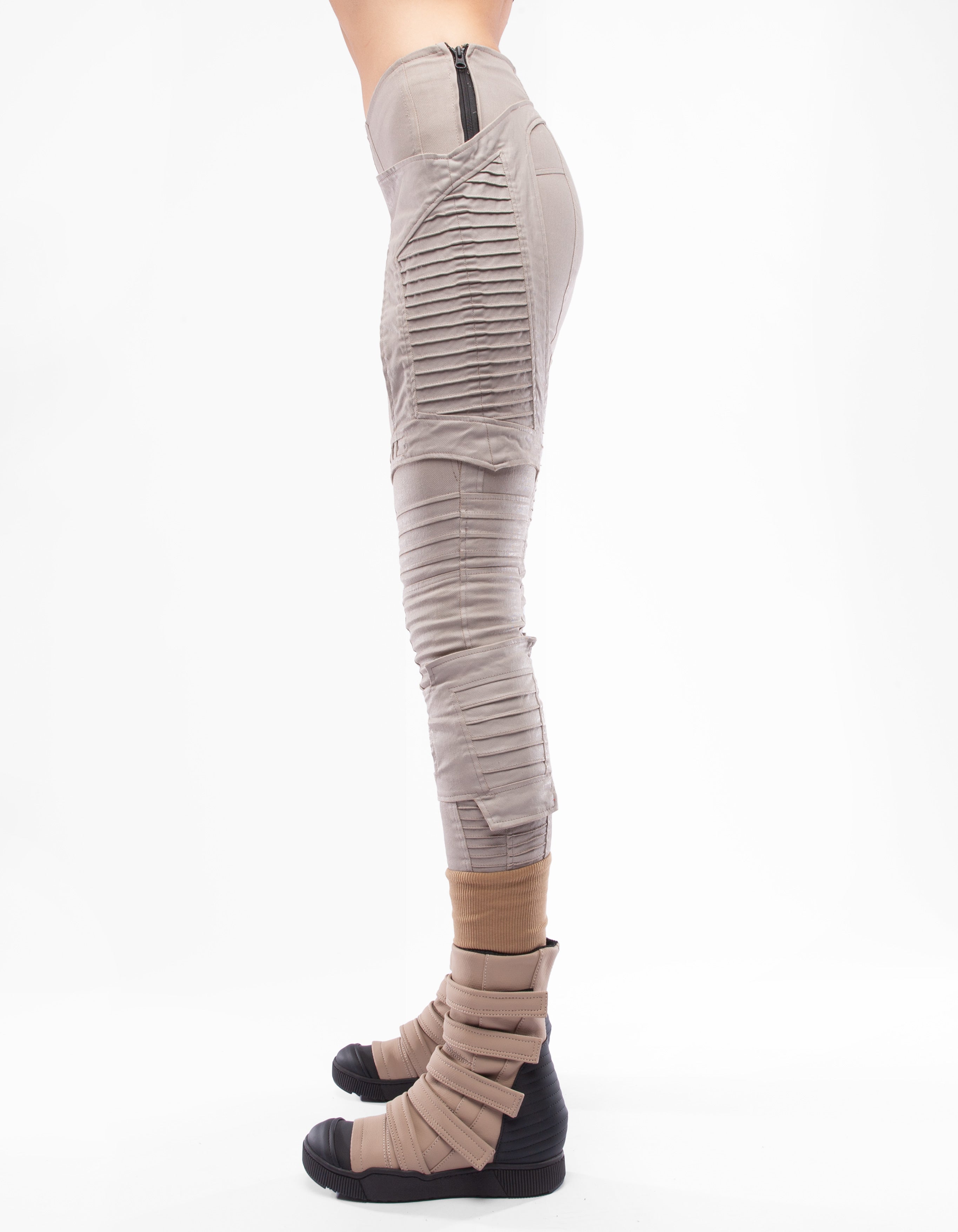 JEANS-MOTORSCHALE