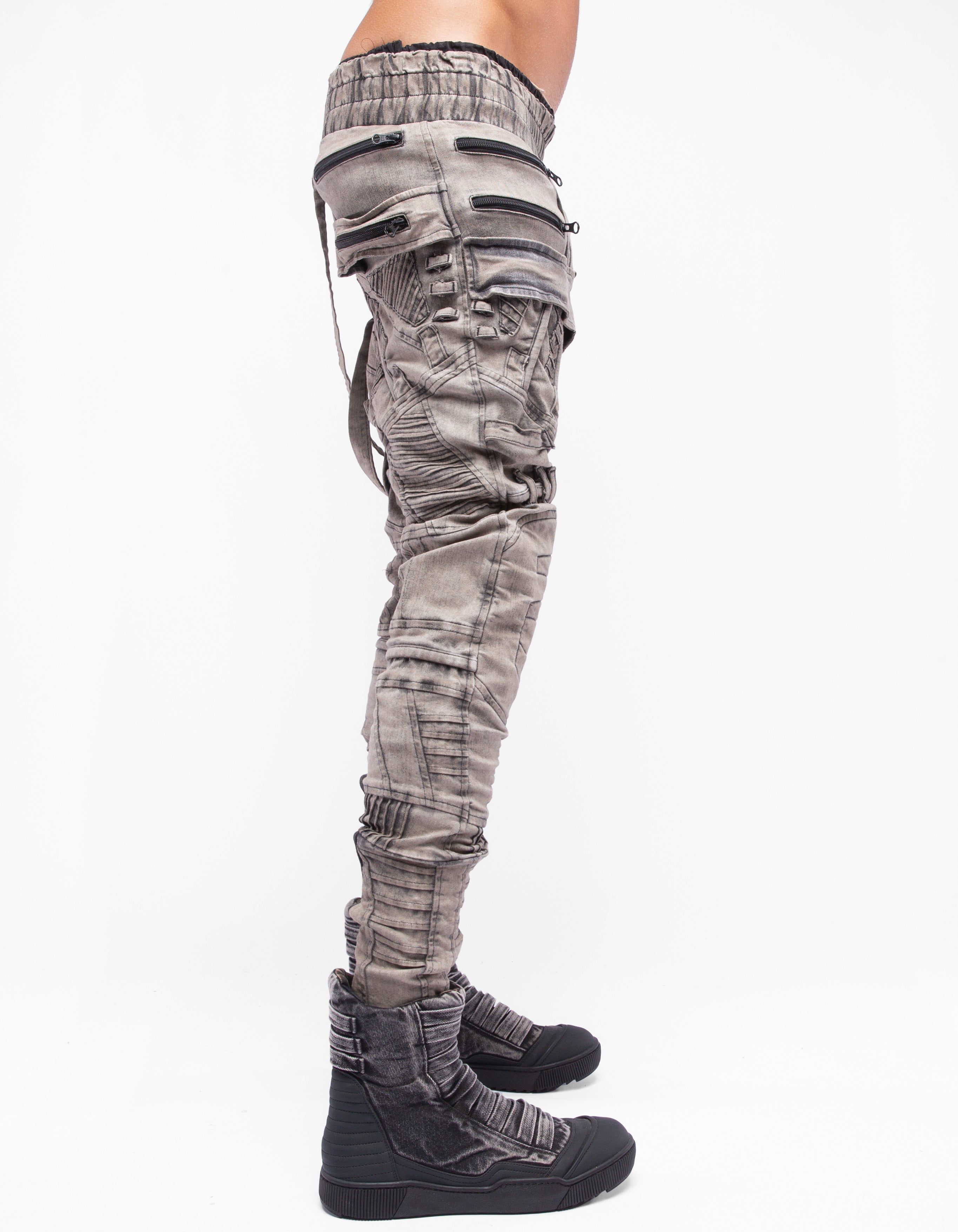 DIMENSIONE GINOCCHIO JEANS