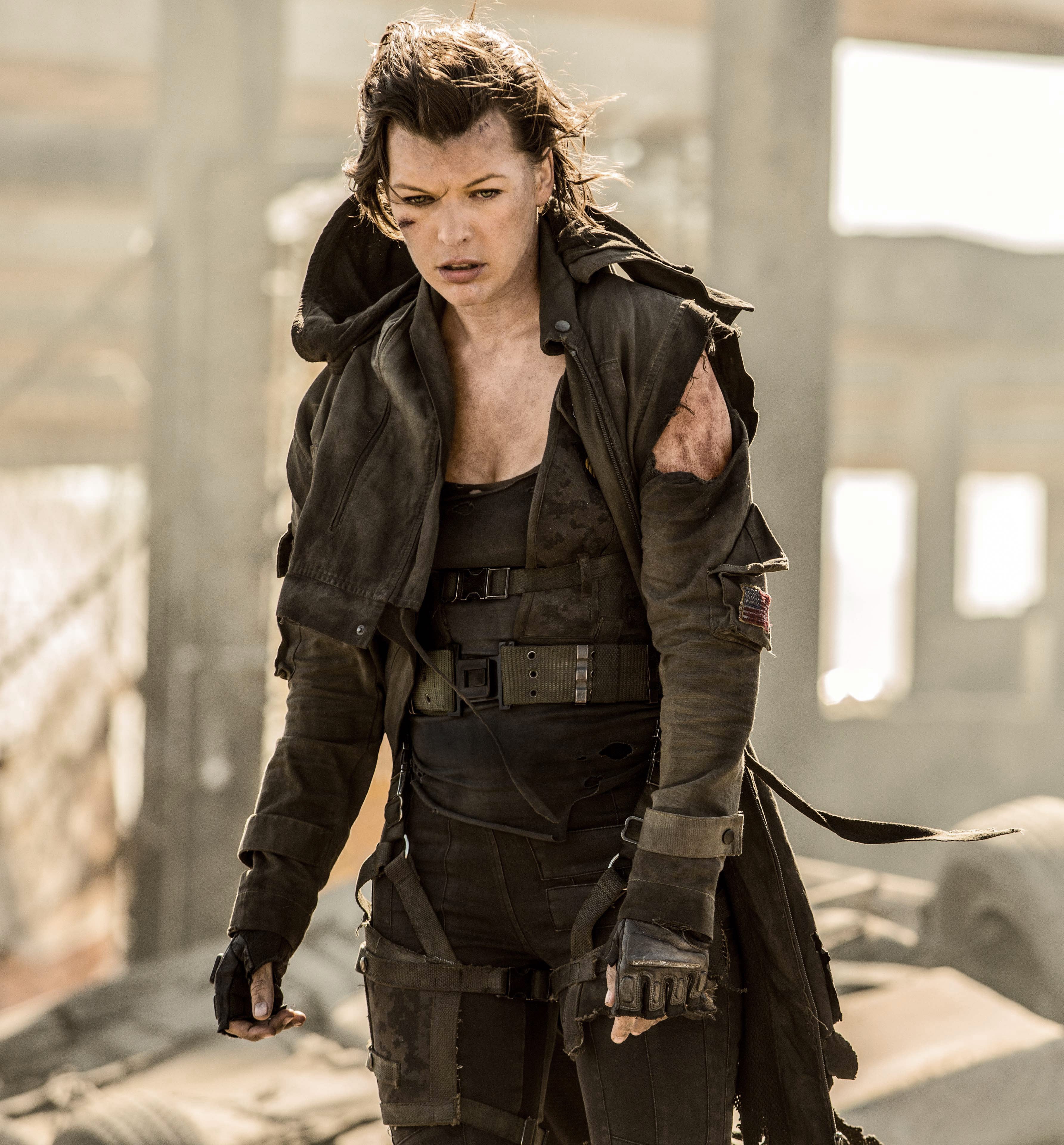 Milla Jovovich slays evil creatures while dressed in DEMOBAZA