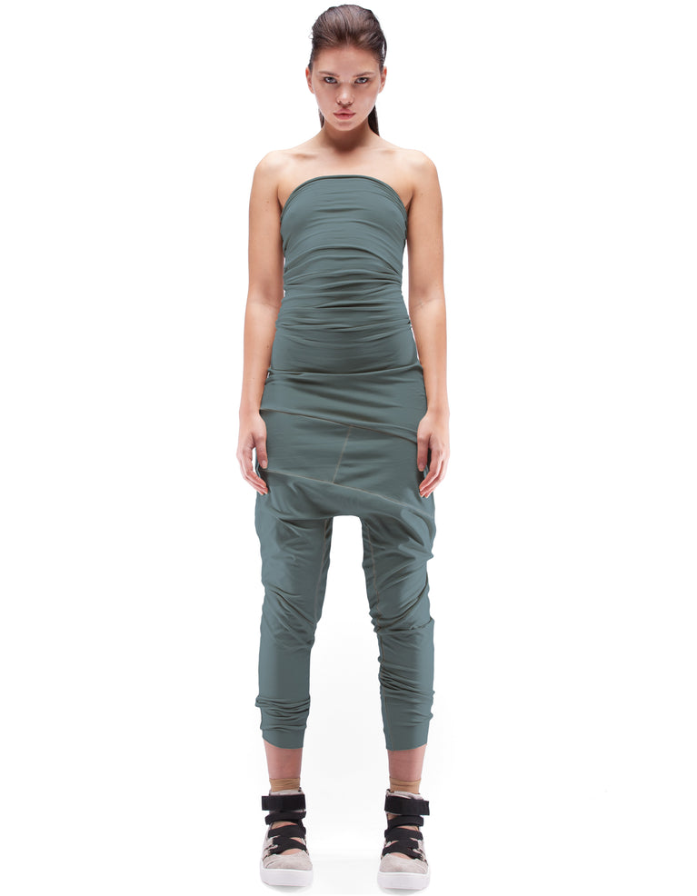 BAGGY CUT OUT SKIN