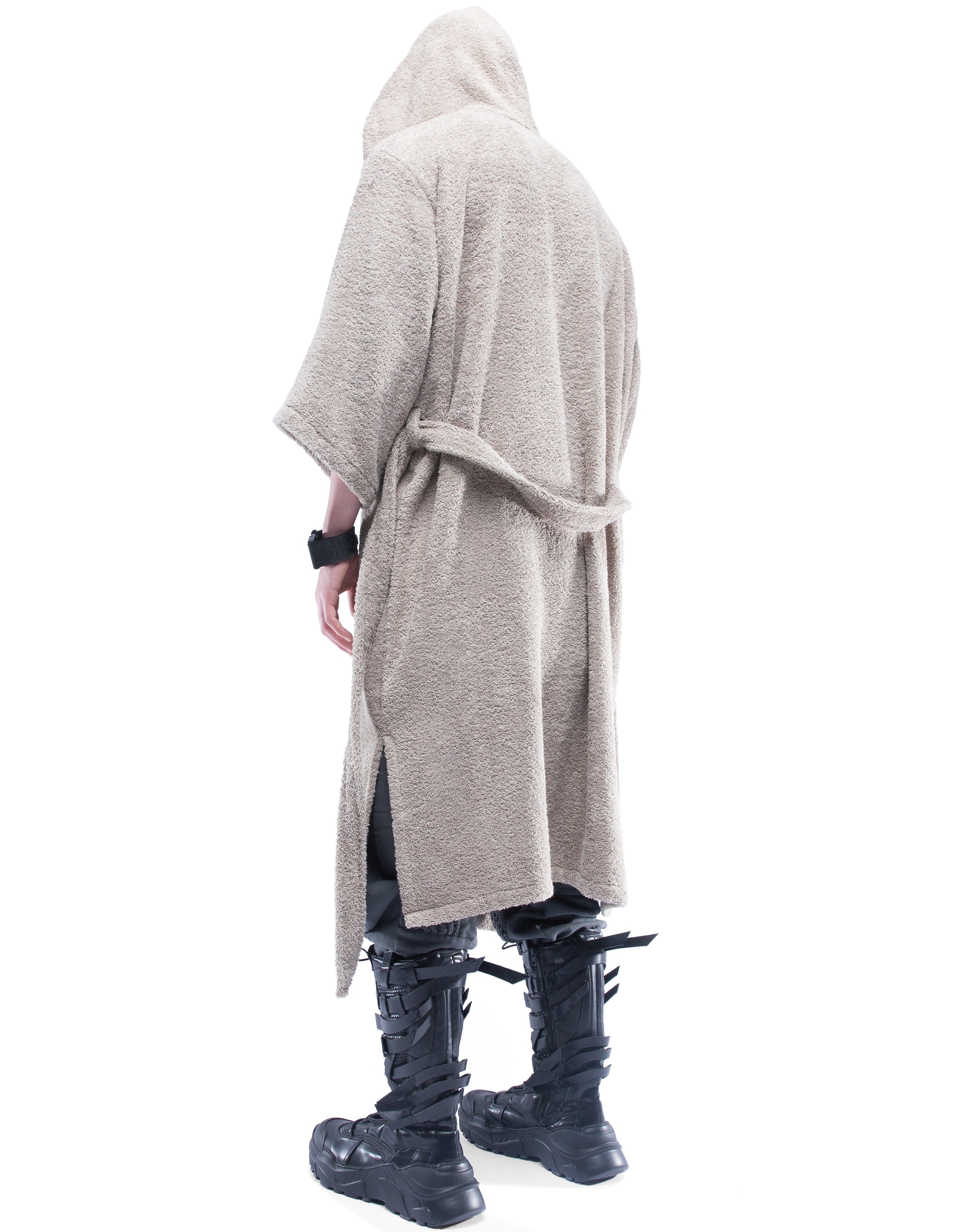 BATHROBE NOISE