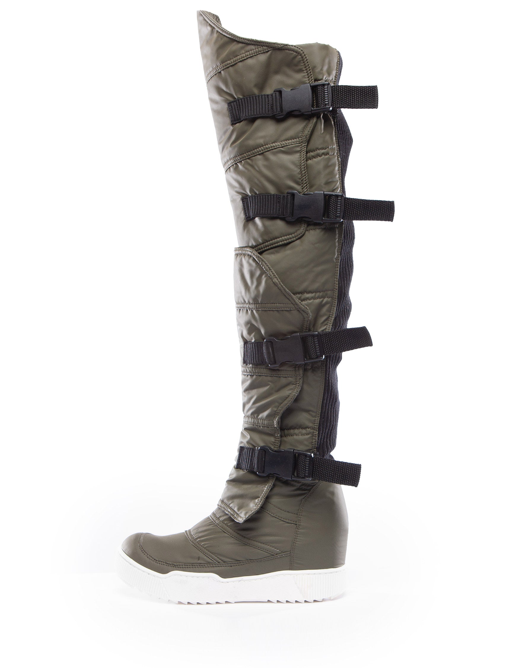BIG BOOTS ONENESS