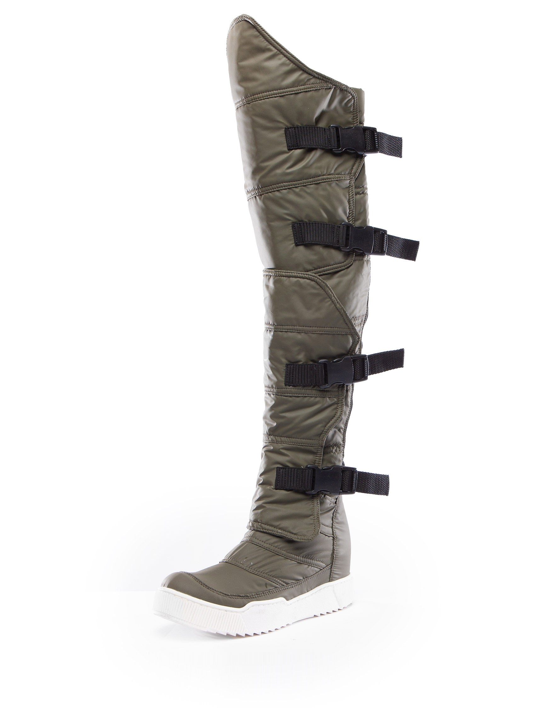 BIG BOOTS ONENESS