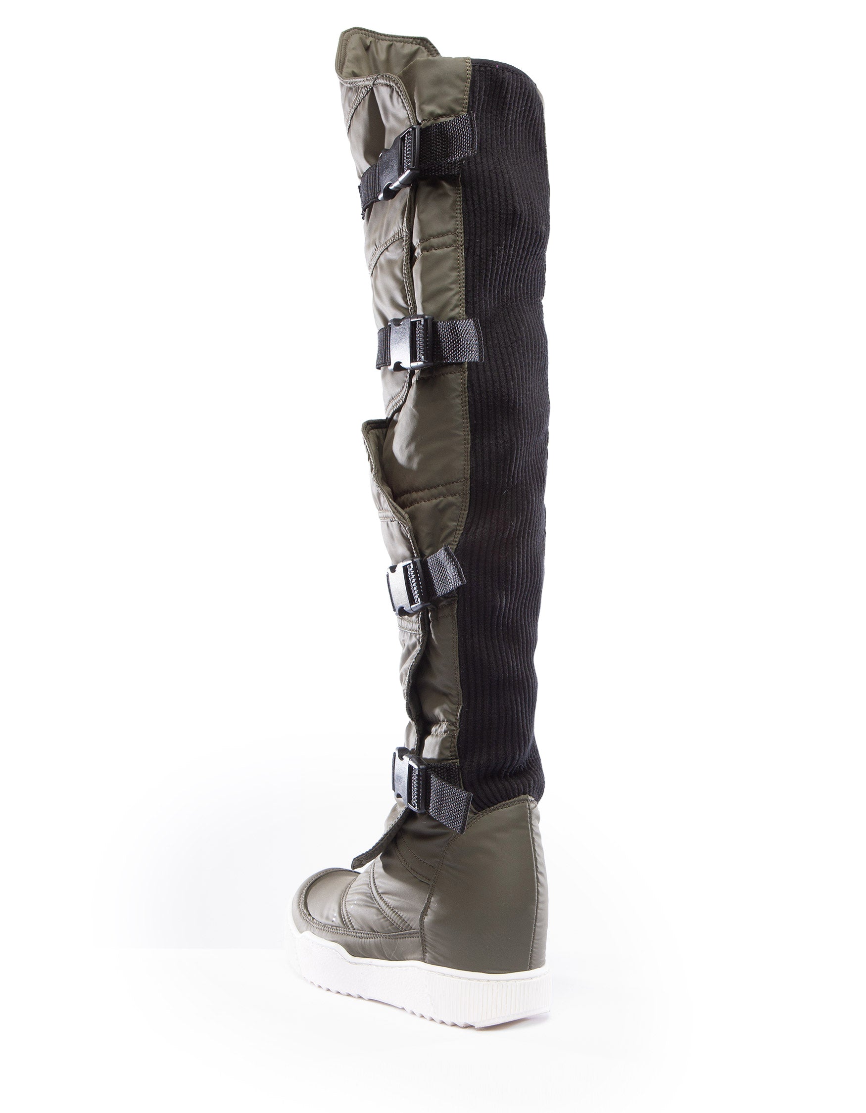 BIG BOOTS ONENESS