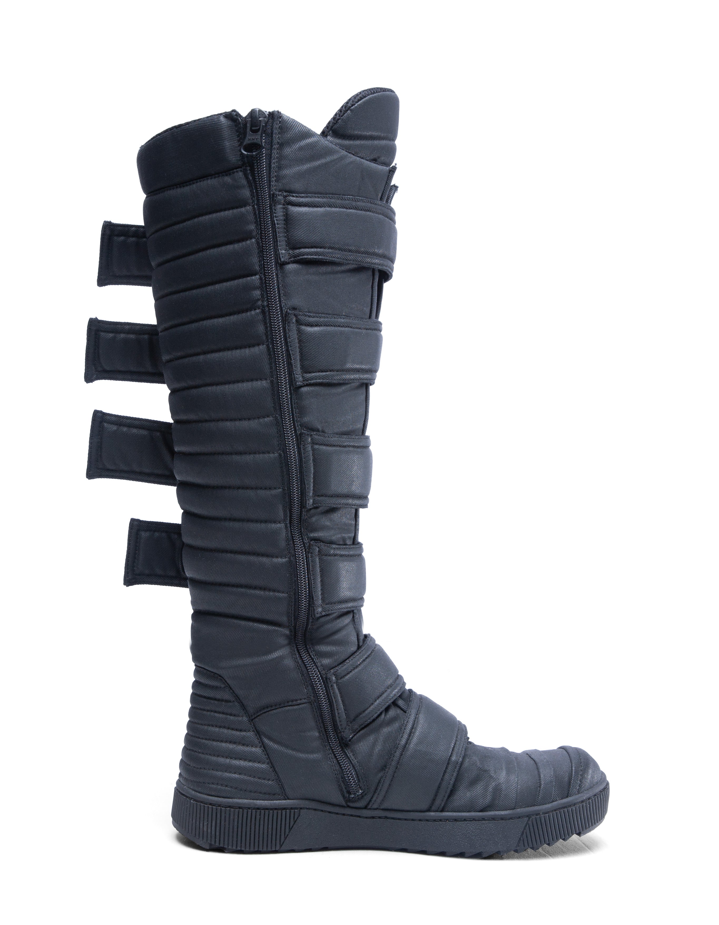 BOOTS MOON ROVERS M
