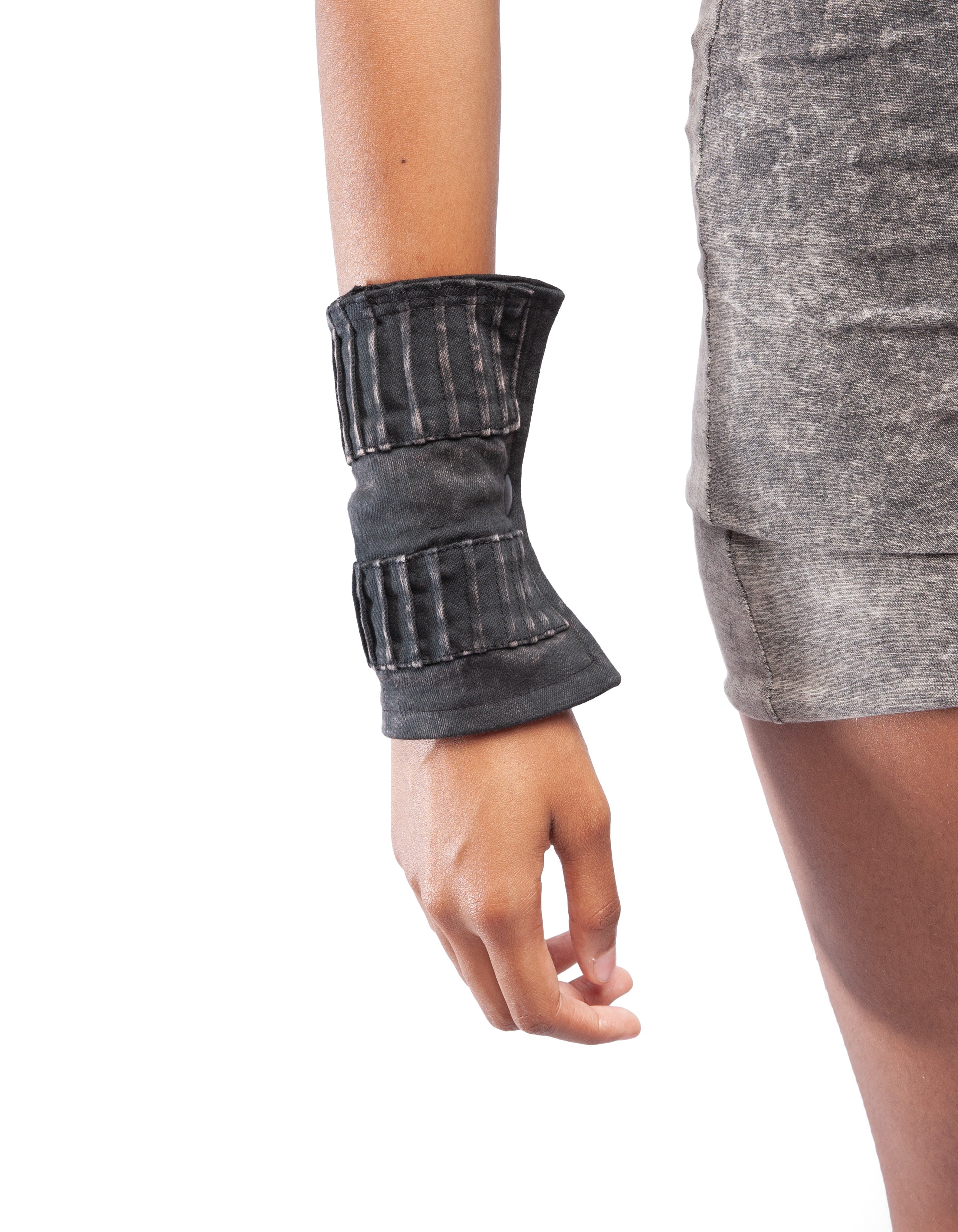 CUFFS REBEL
