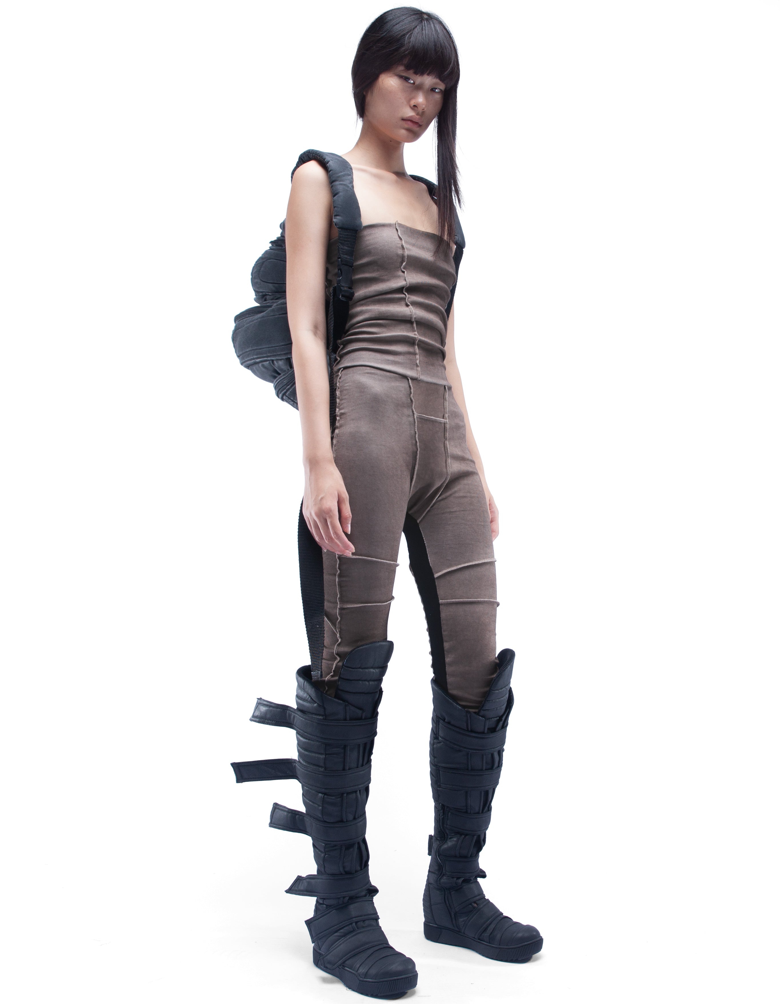 CUT OUT FULLNESS