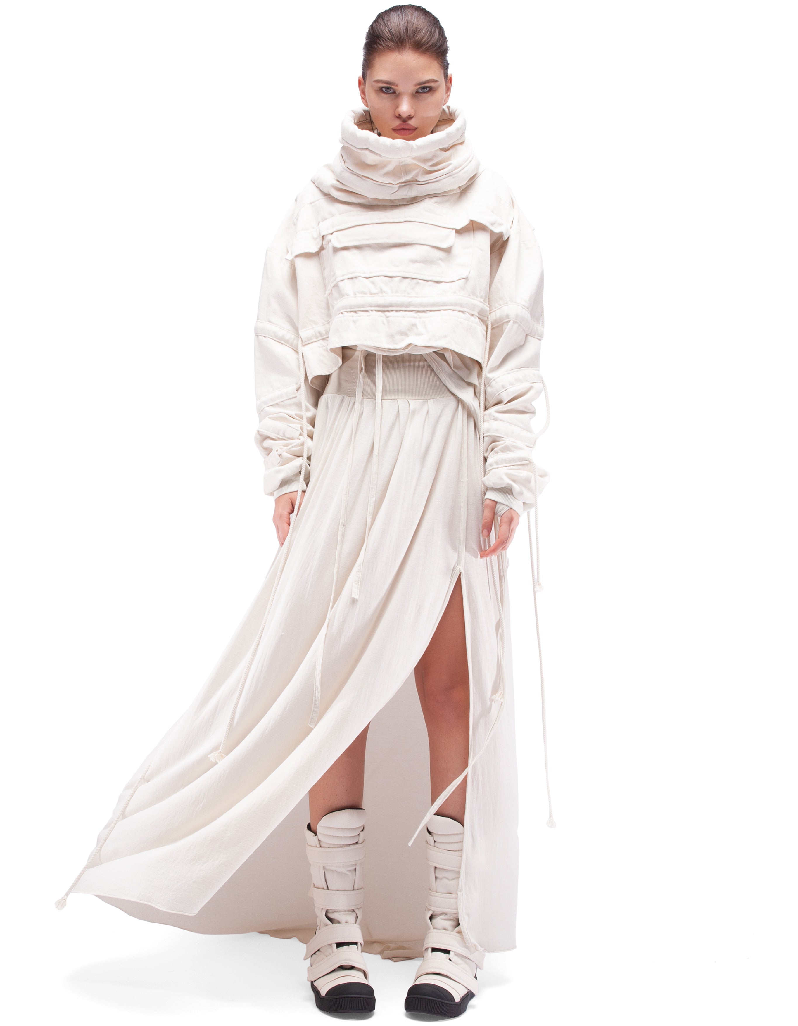 DRESS CUT OUT ASCENSION