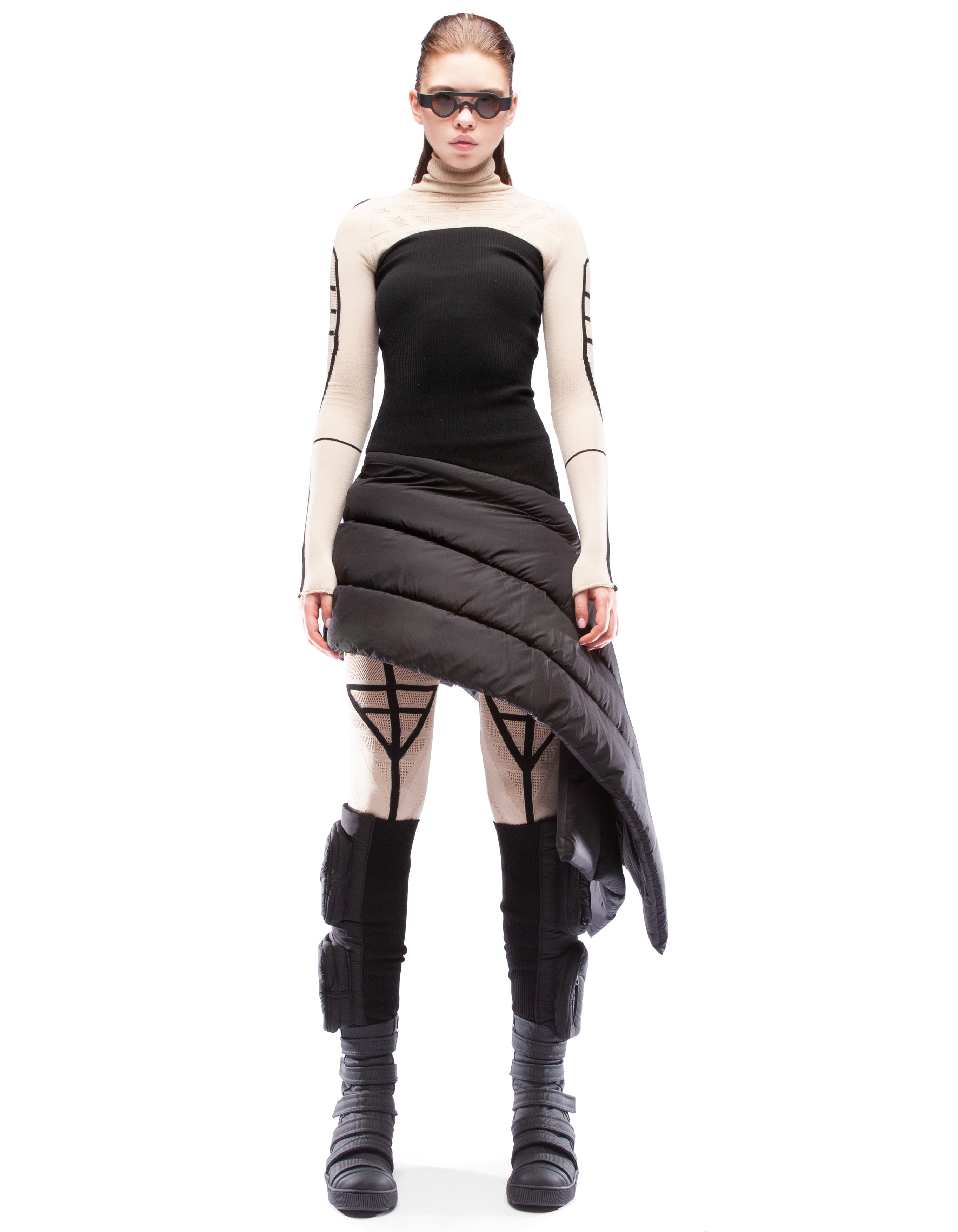 DRESS CUT OUT TIMELESS