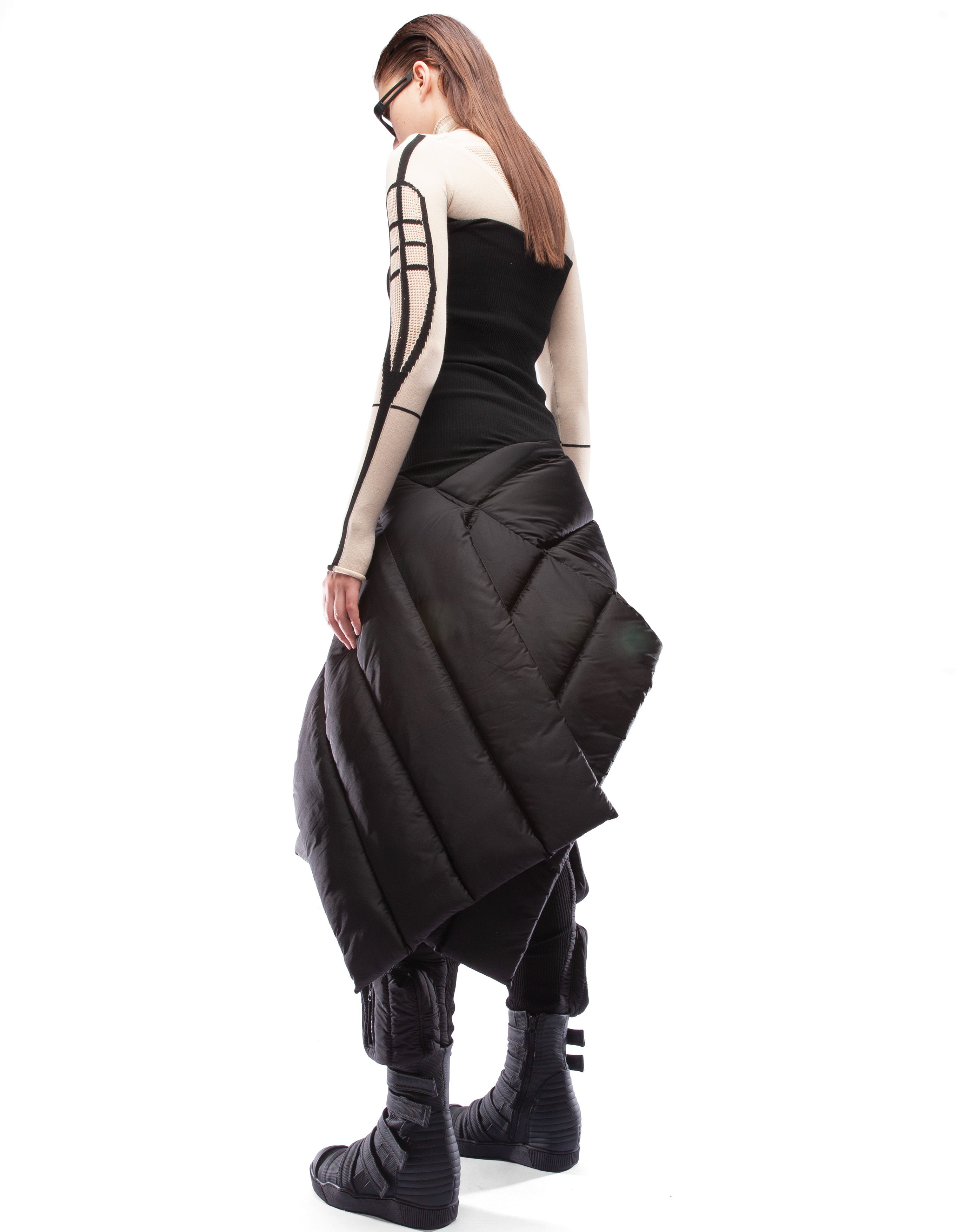 DRESS CUT OUT TIMELESS