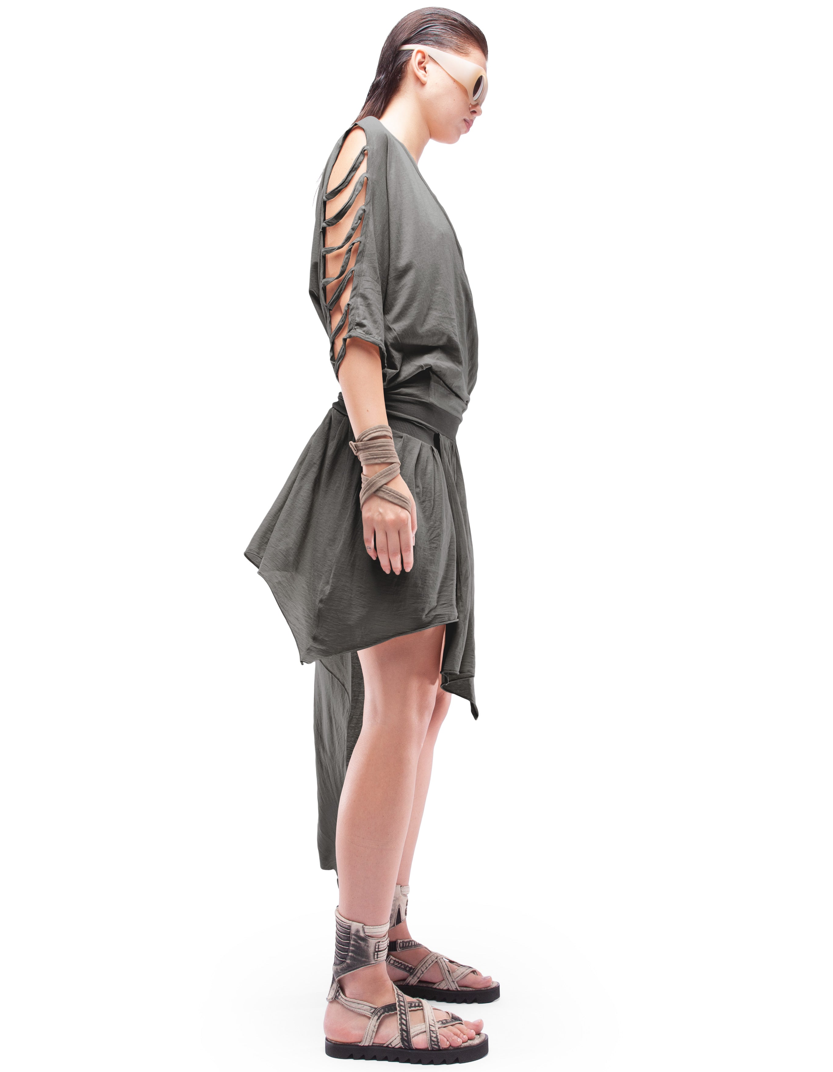 DRESS V AWARE