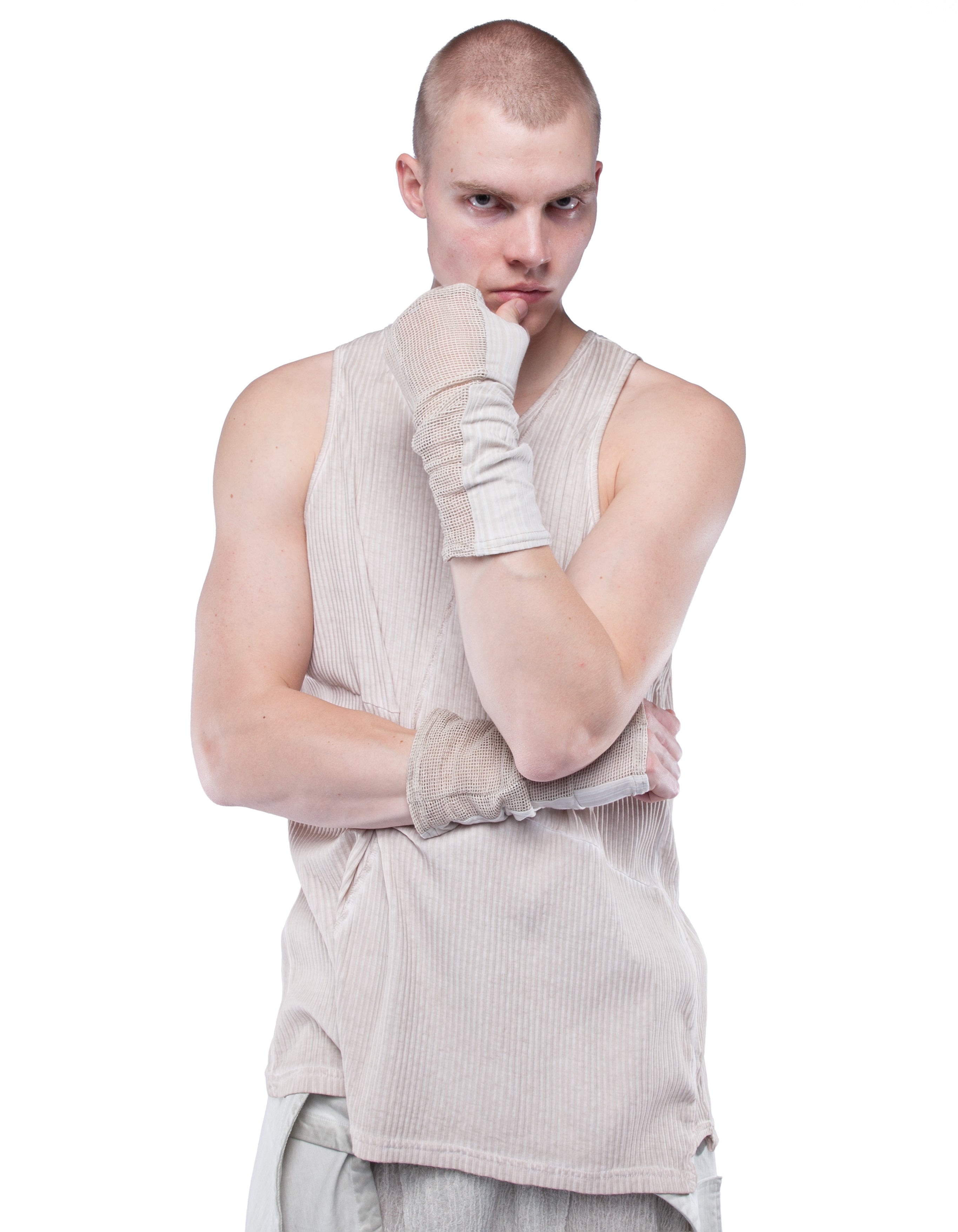 GLOVES SEQUENCE
