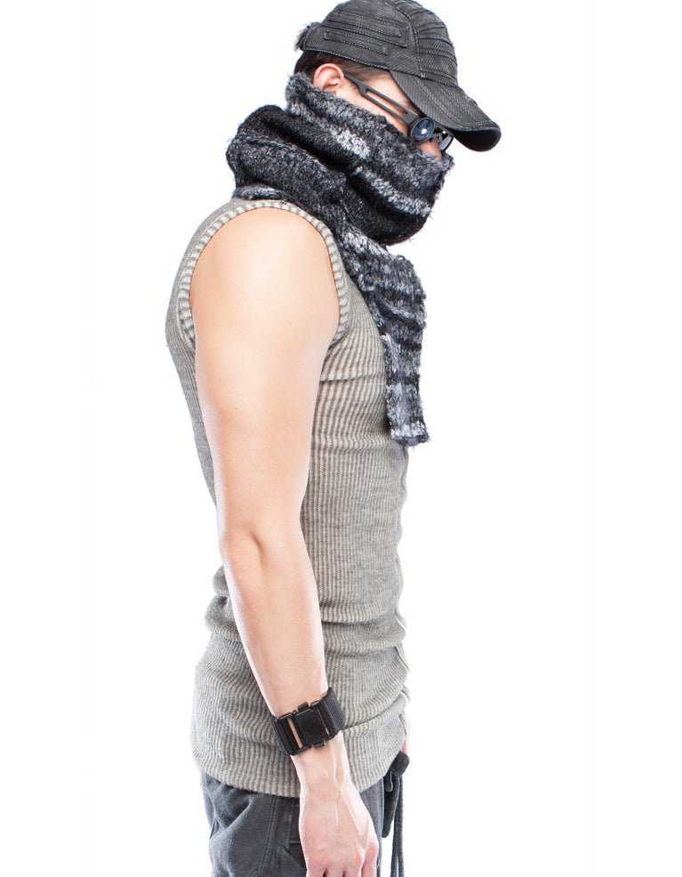 GULE SHAWL AWARE