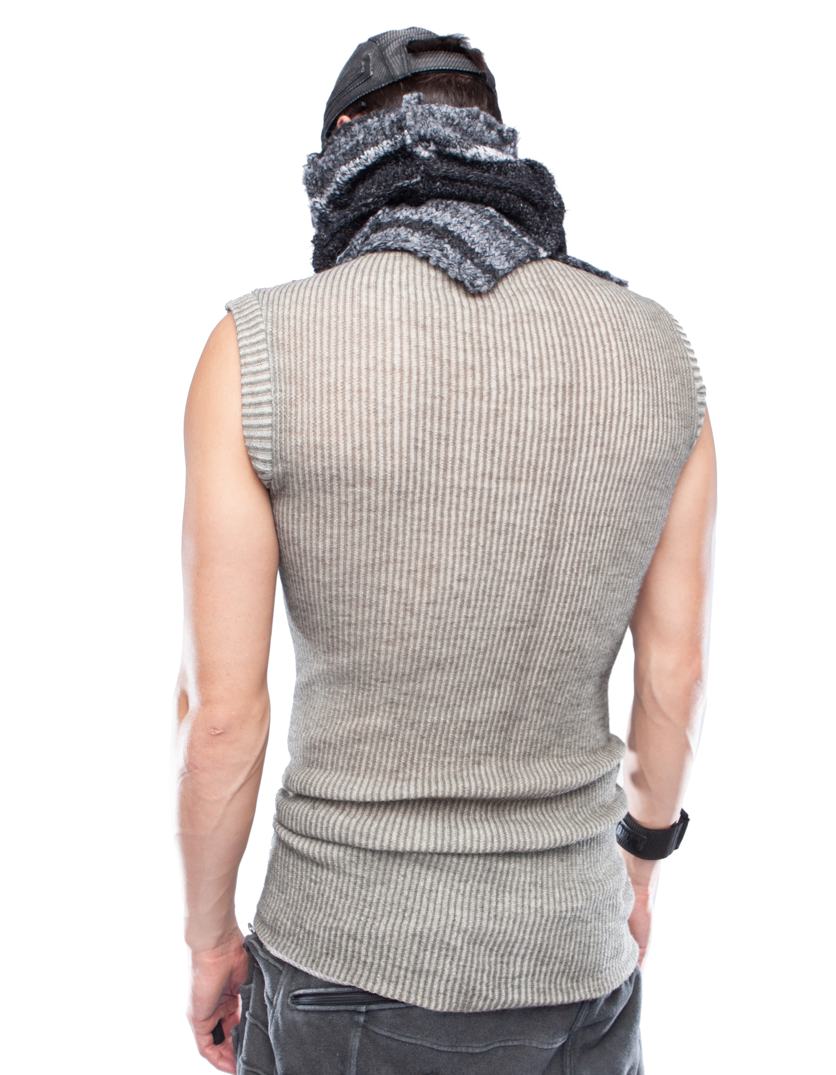 GULE SHAWL AWARE