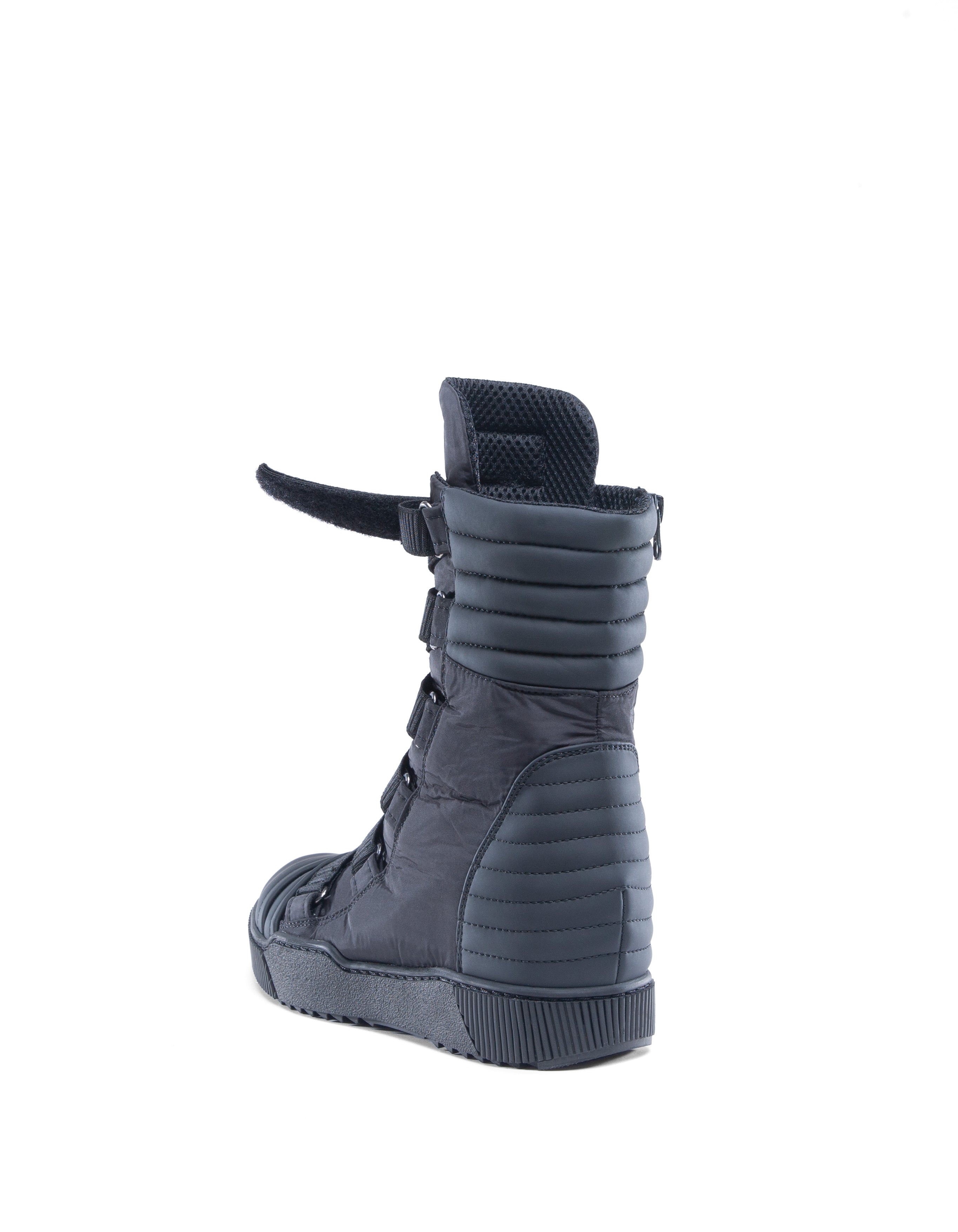HIGH TOPS GENE W