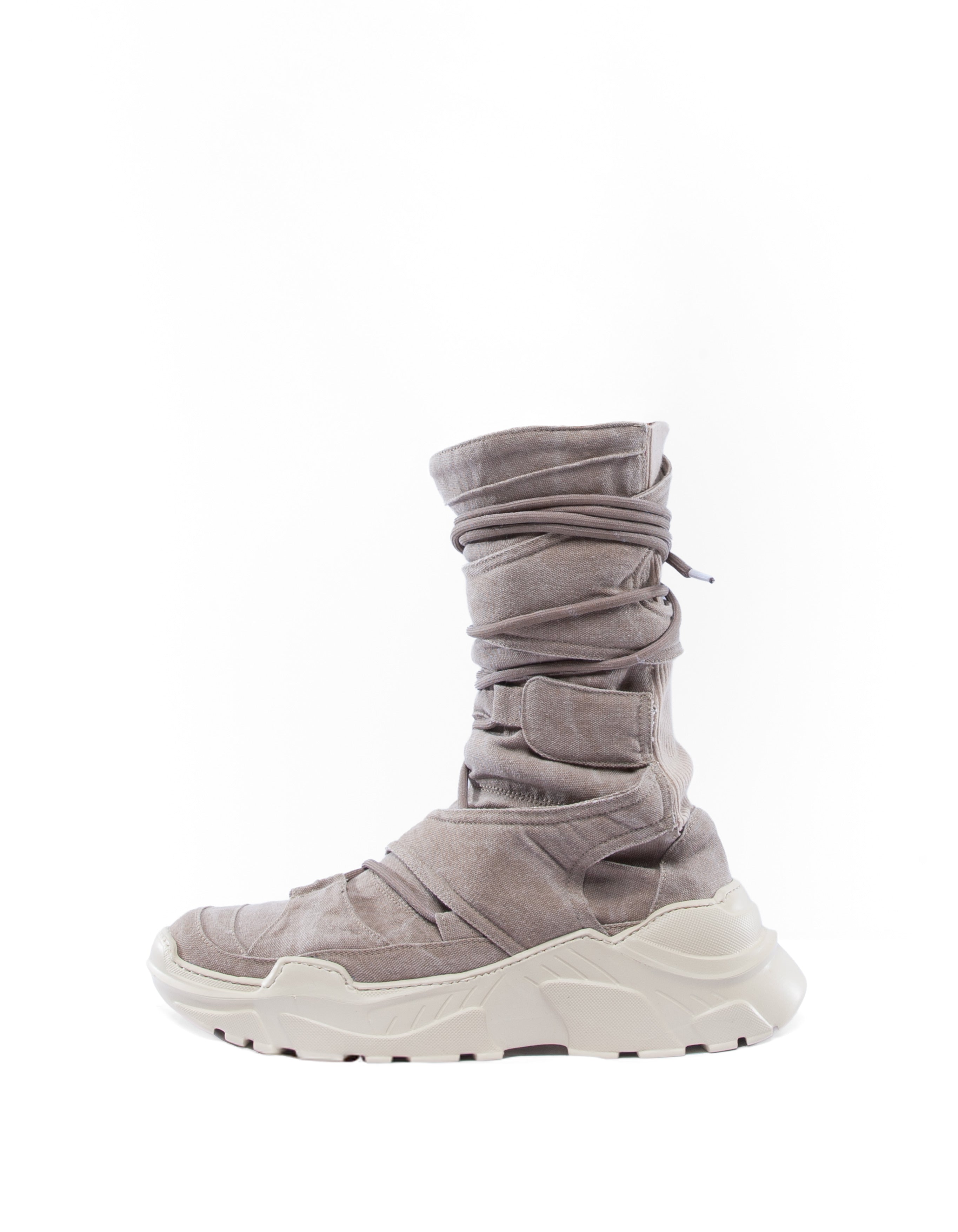 HIGH TOPS SANDCRAFT