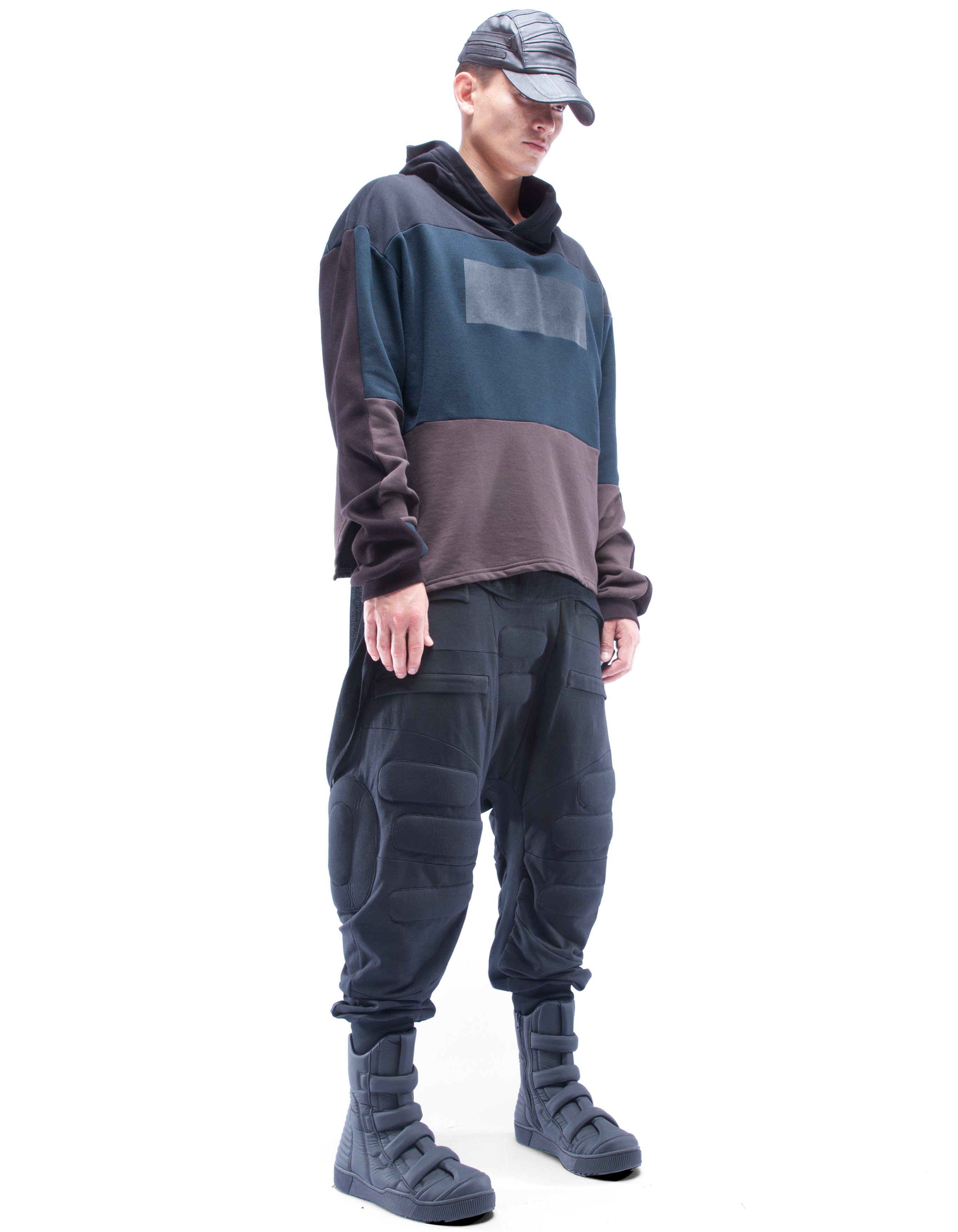 HOODY BREAKTHROUGH M