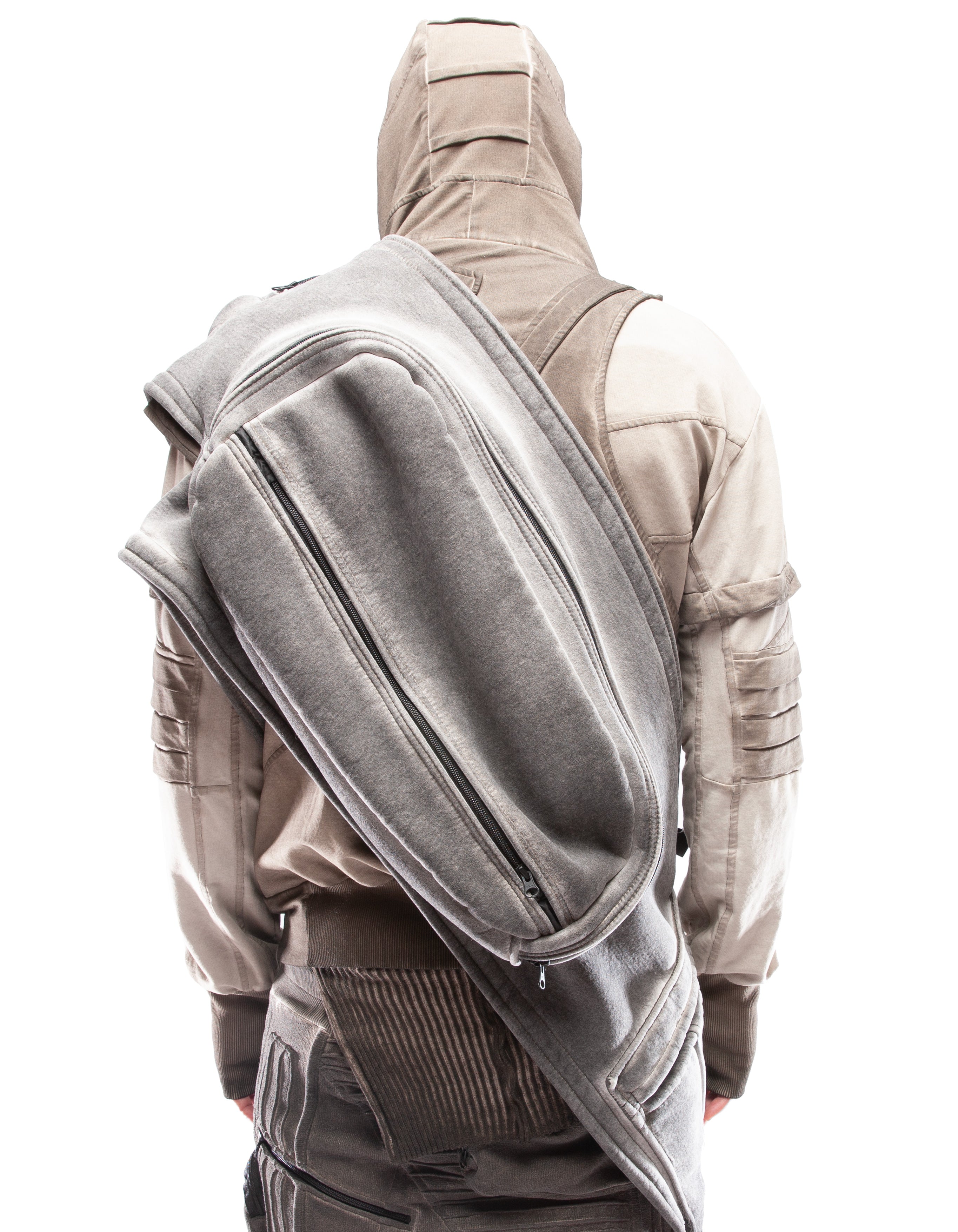 HOODY TELLURIAN