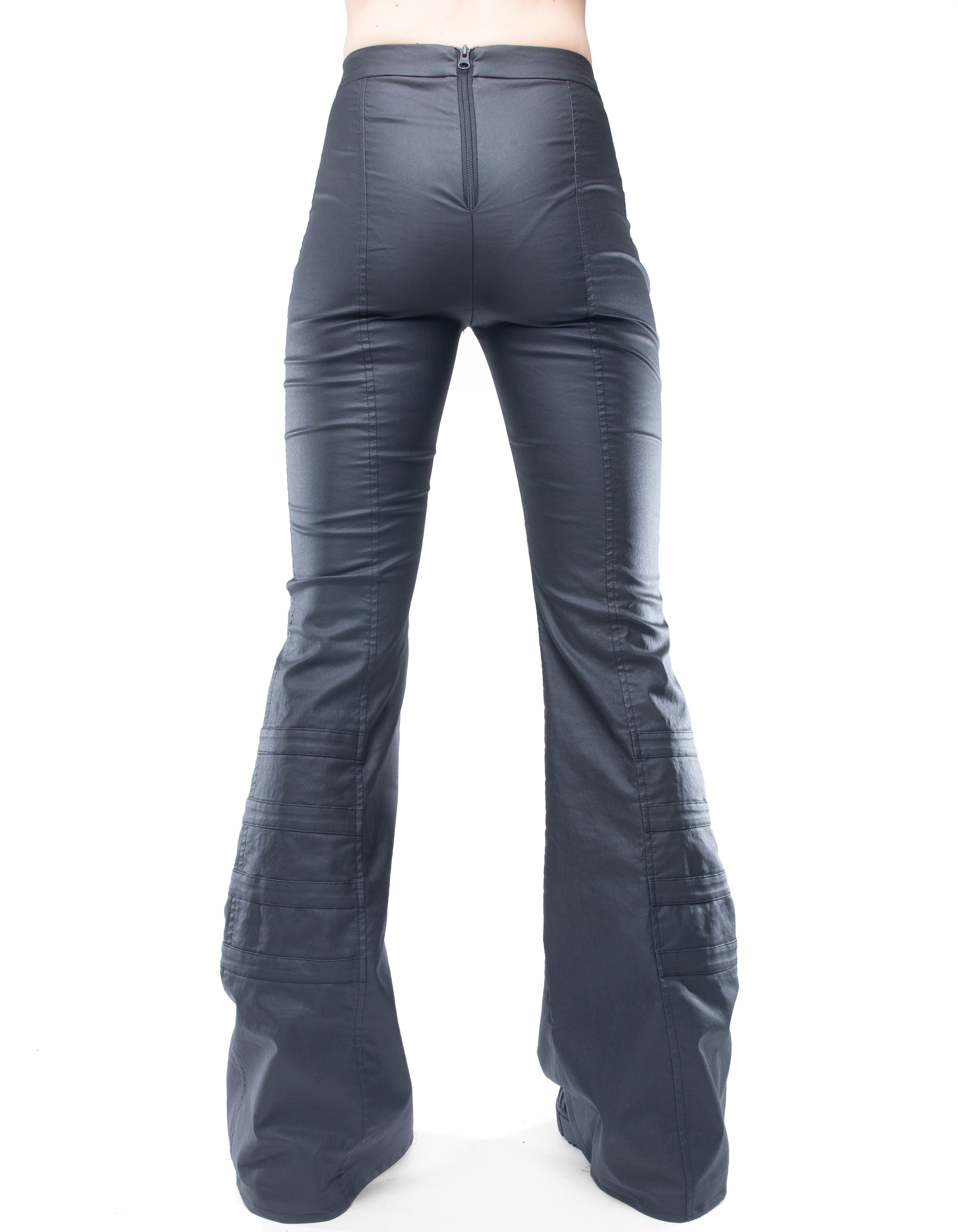 JEANS BEYOND LEVEL