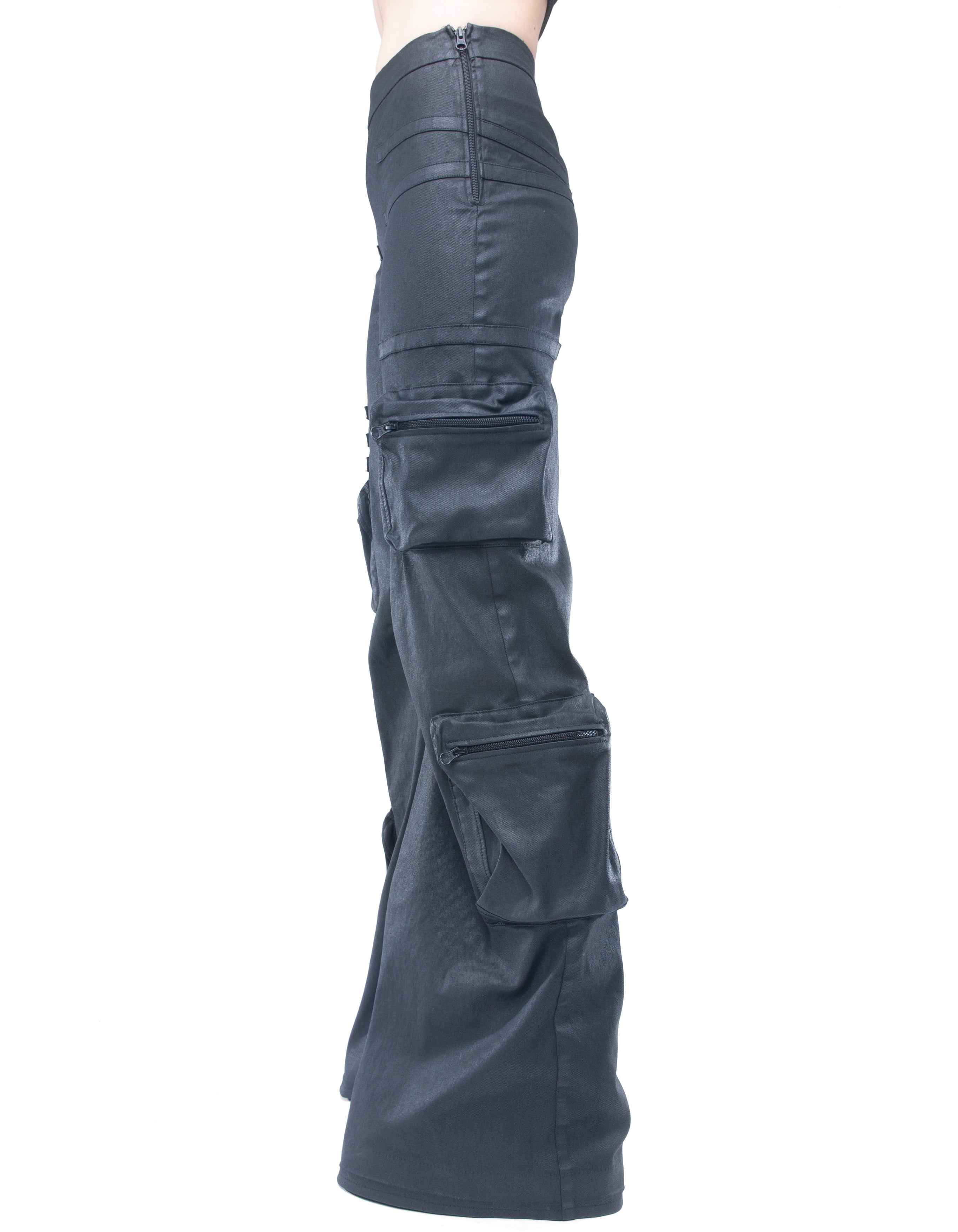 JEANS COMBAT BEYOND
