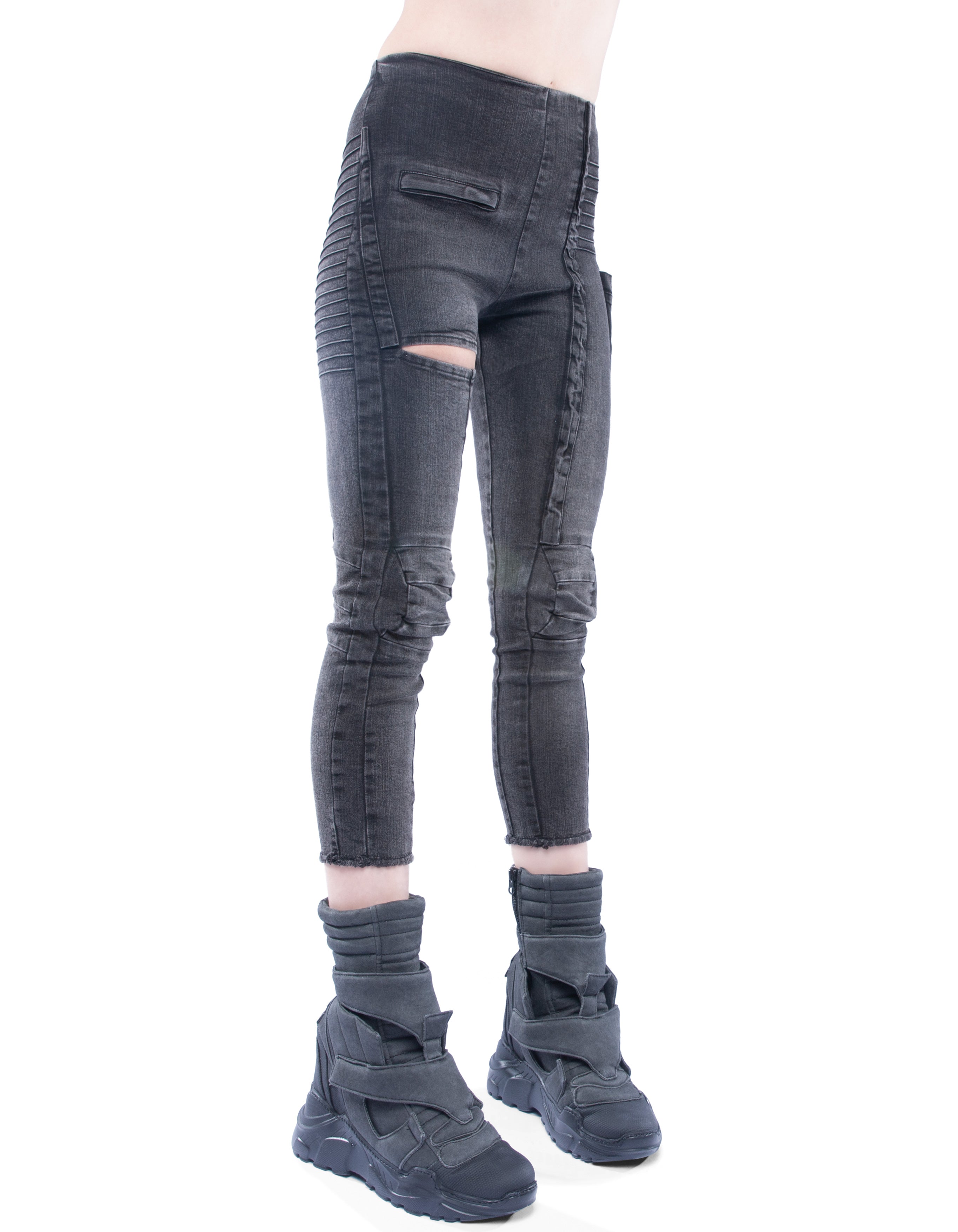 JEANS RECONSTRUCT KNEES