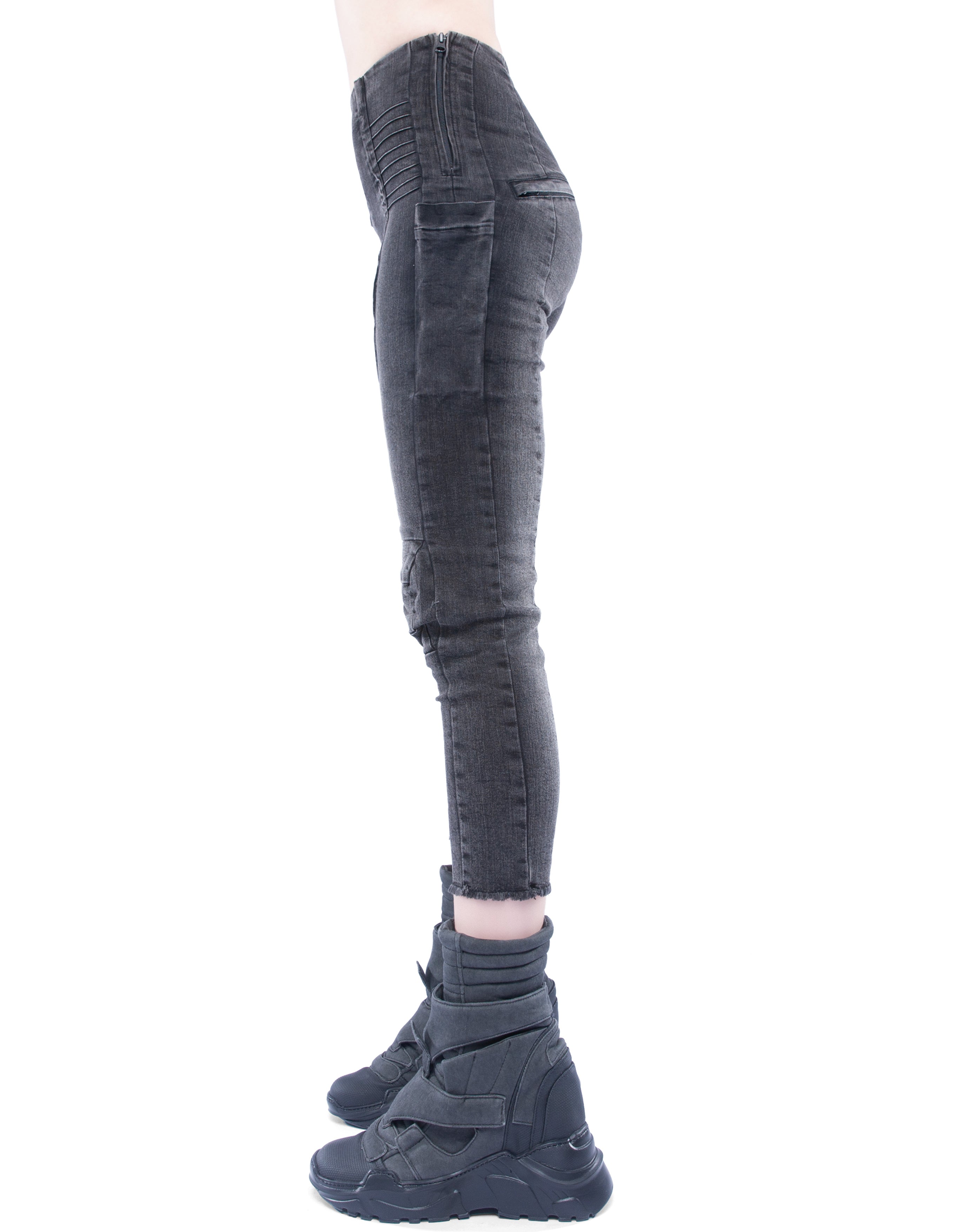 JEANS RECONSTRUCT KNEES