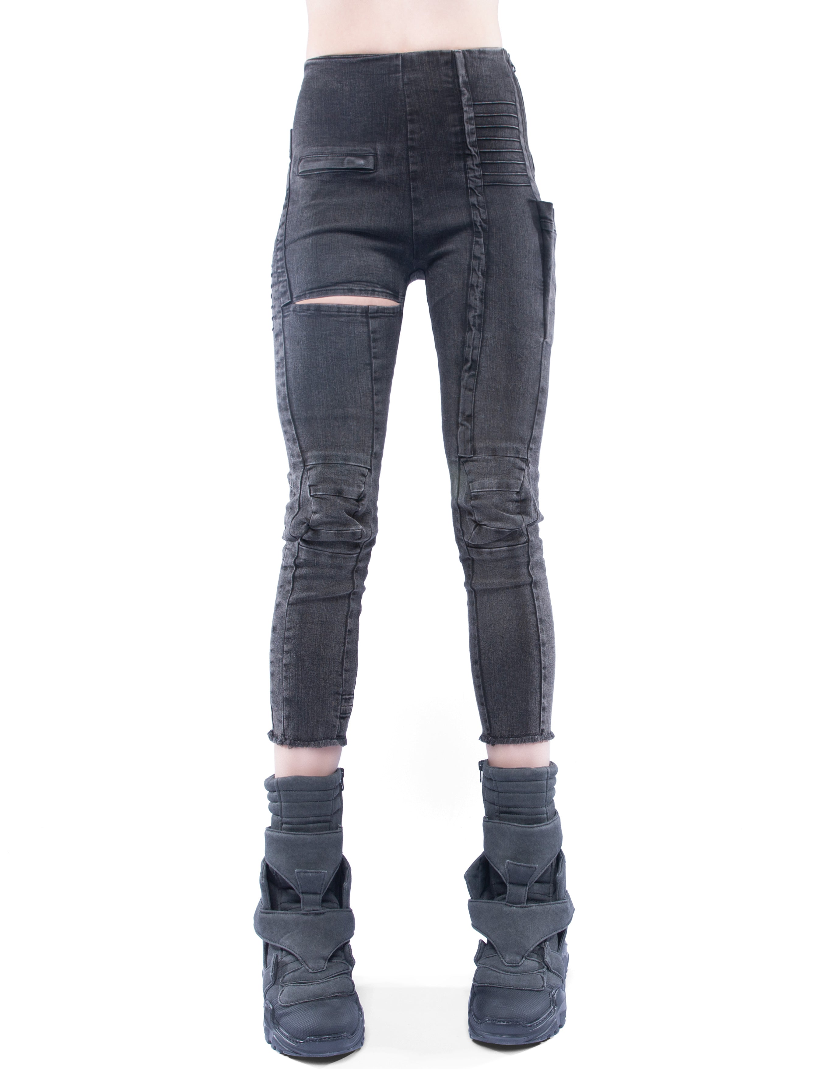 JEANS RECONSTRUCT KNEES